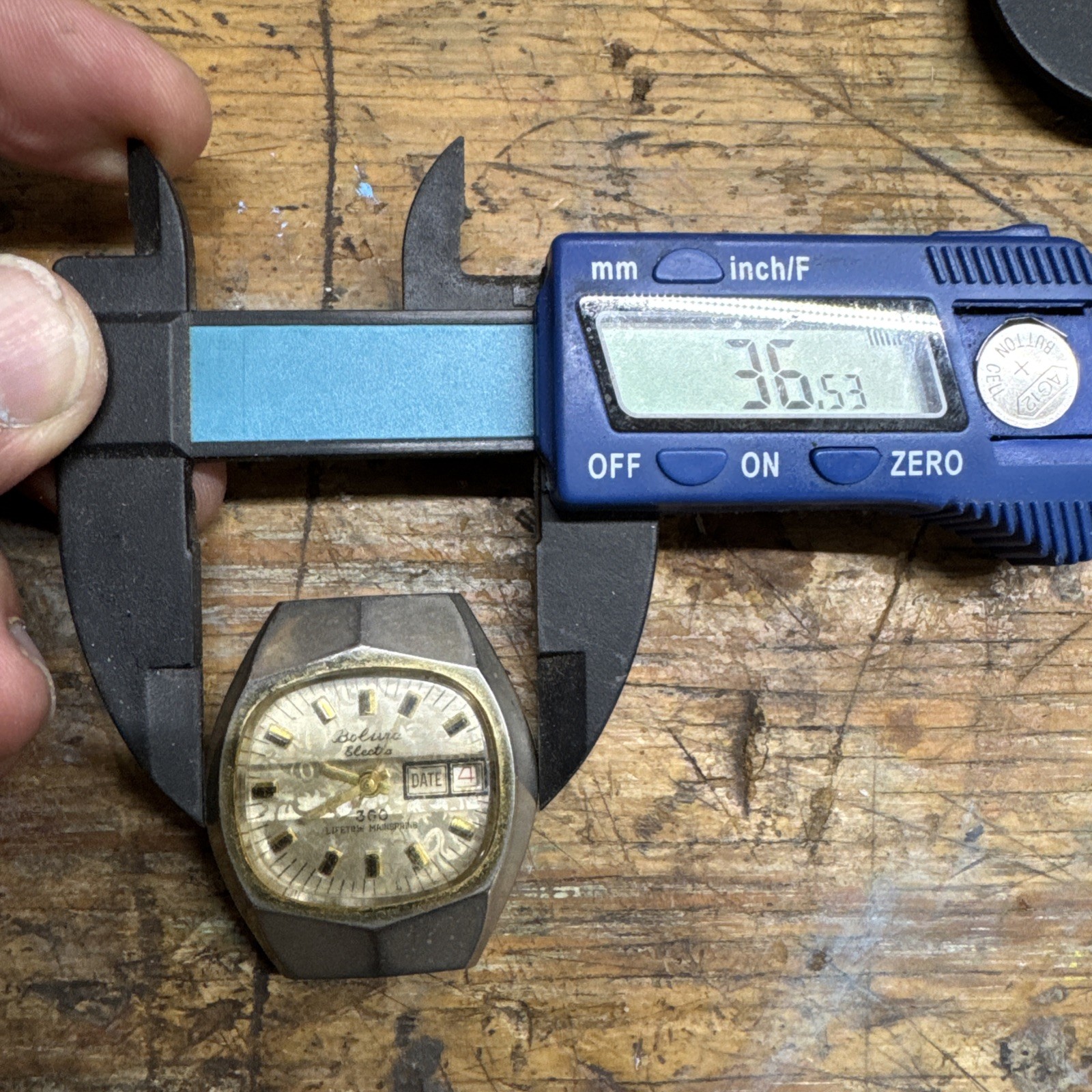 Vintage Bolivia Electra 360 Lifetime Mainspring Working Day Date Design Inset