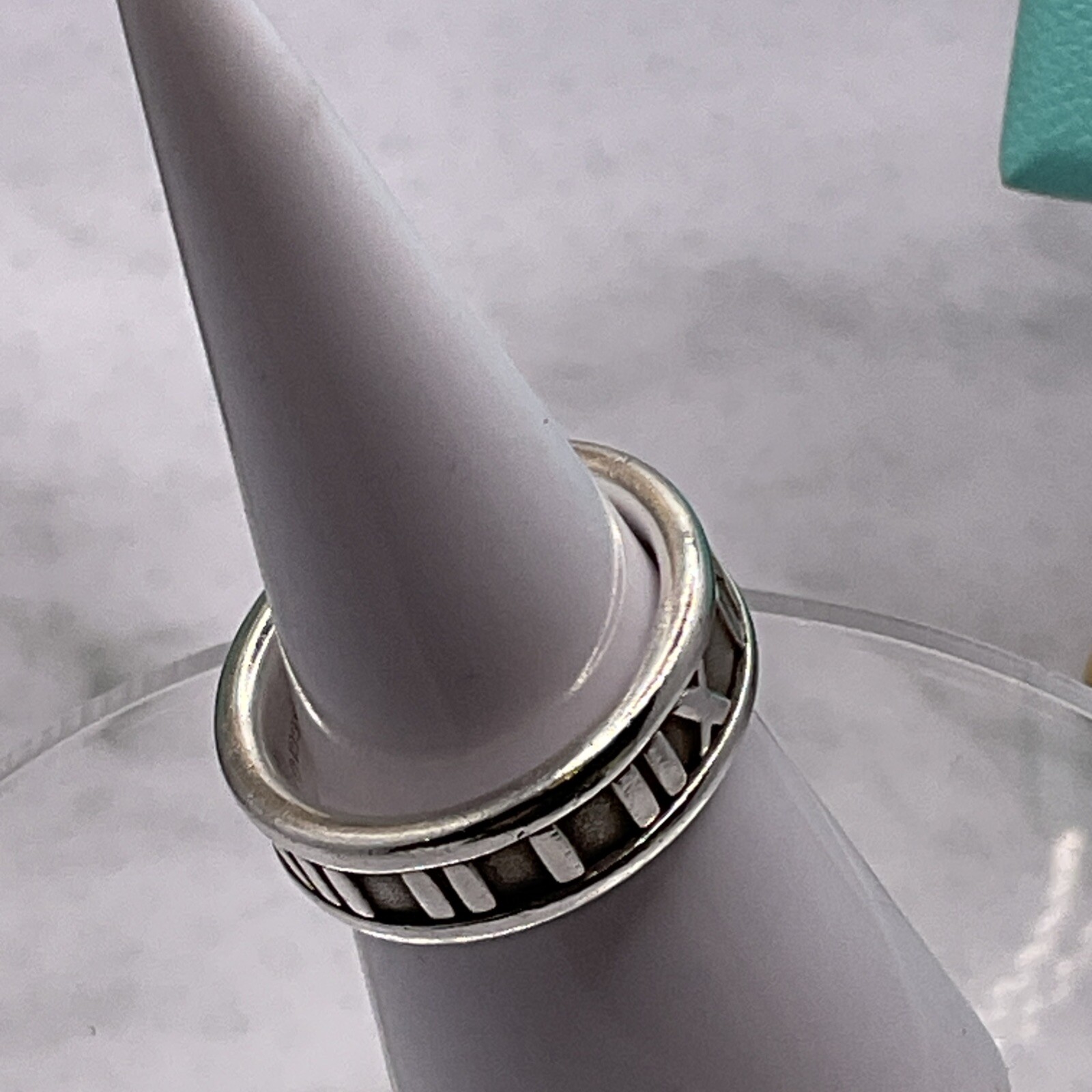 Tiffany & Co. 925 Atlas Ring. UK: K US: 5, U:50 .boxed & Pouch. 6.2mm Band.