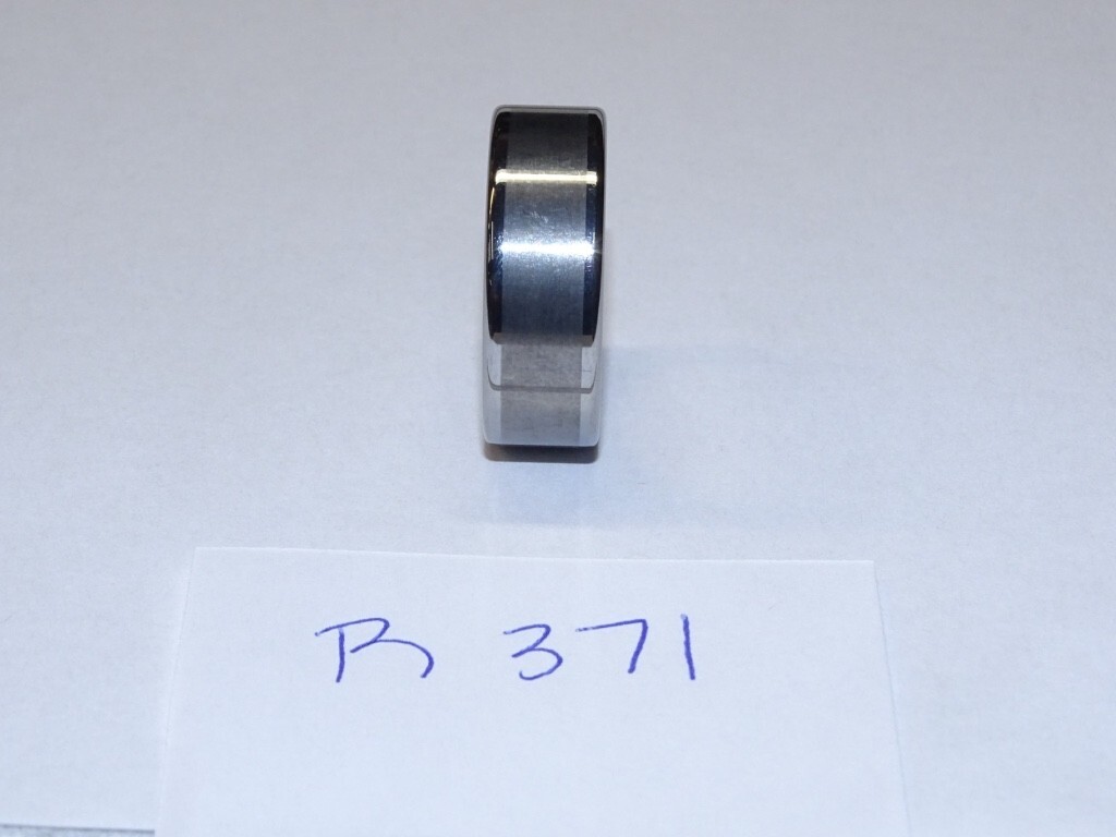 Triton Tungsten Carbide Wedding Ring 8mm Size 9 Silver w/ Silver Ctr. #R371