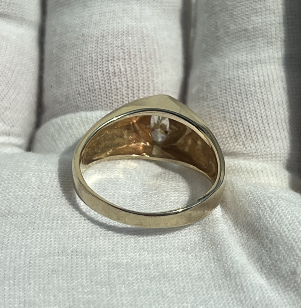 GIA certified 0.69 ct Marquise Natural Diamond 10k Gold Vintage Ring