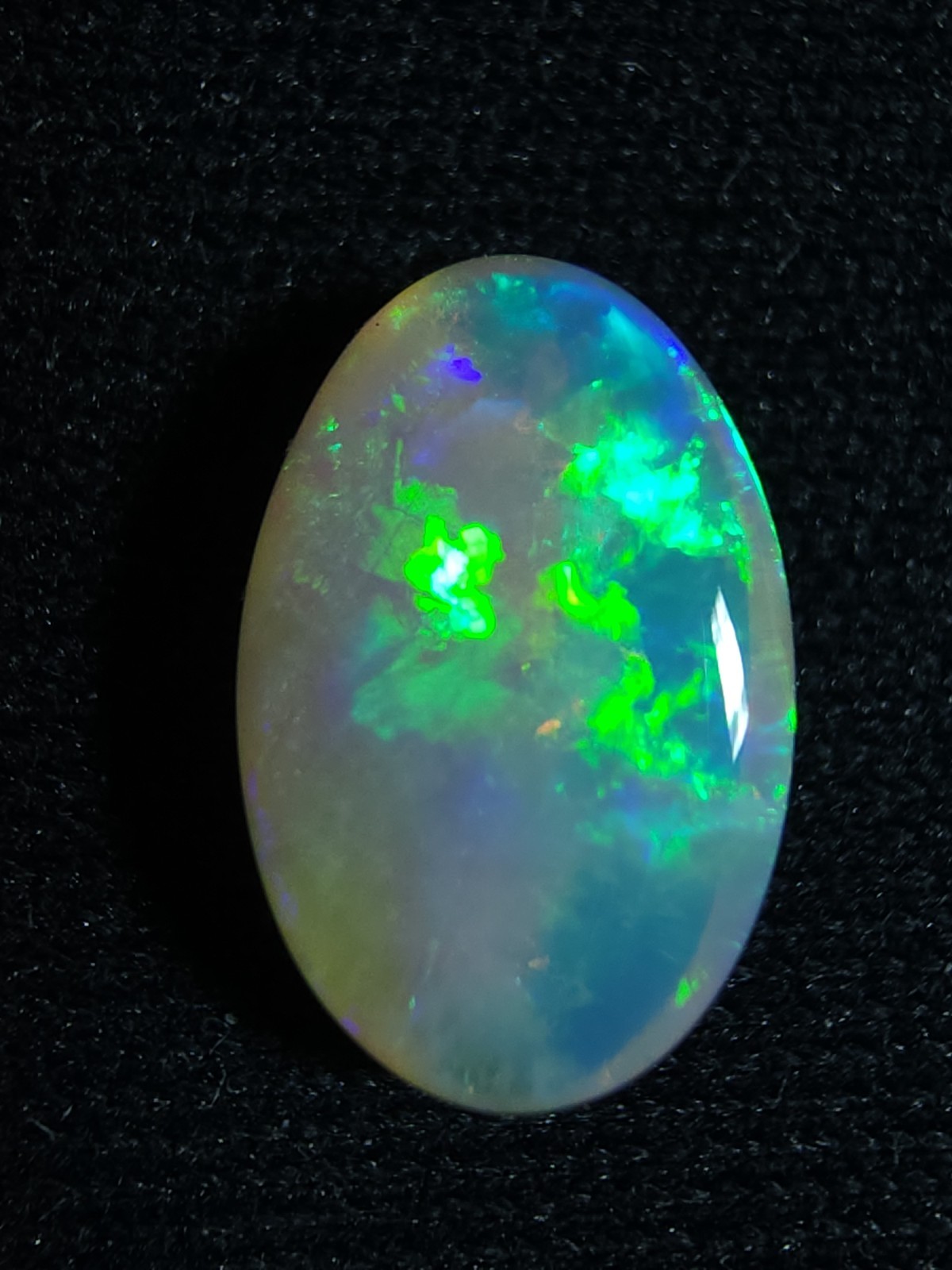 Natural Australian Lightning Ridge Opal 0.90c Radiant Green & Yellow
