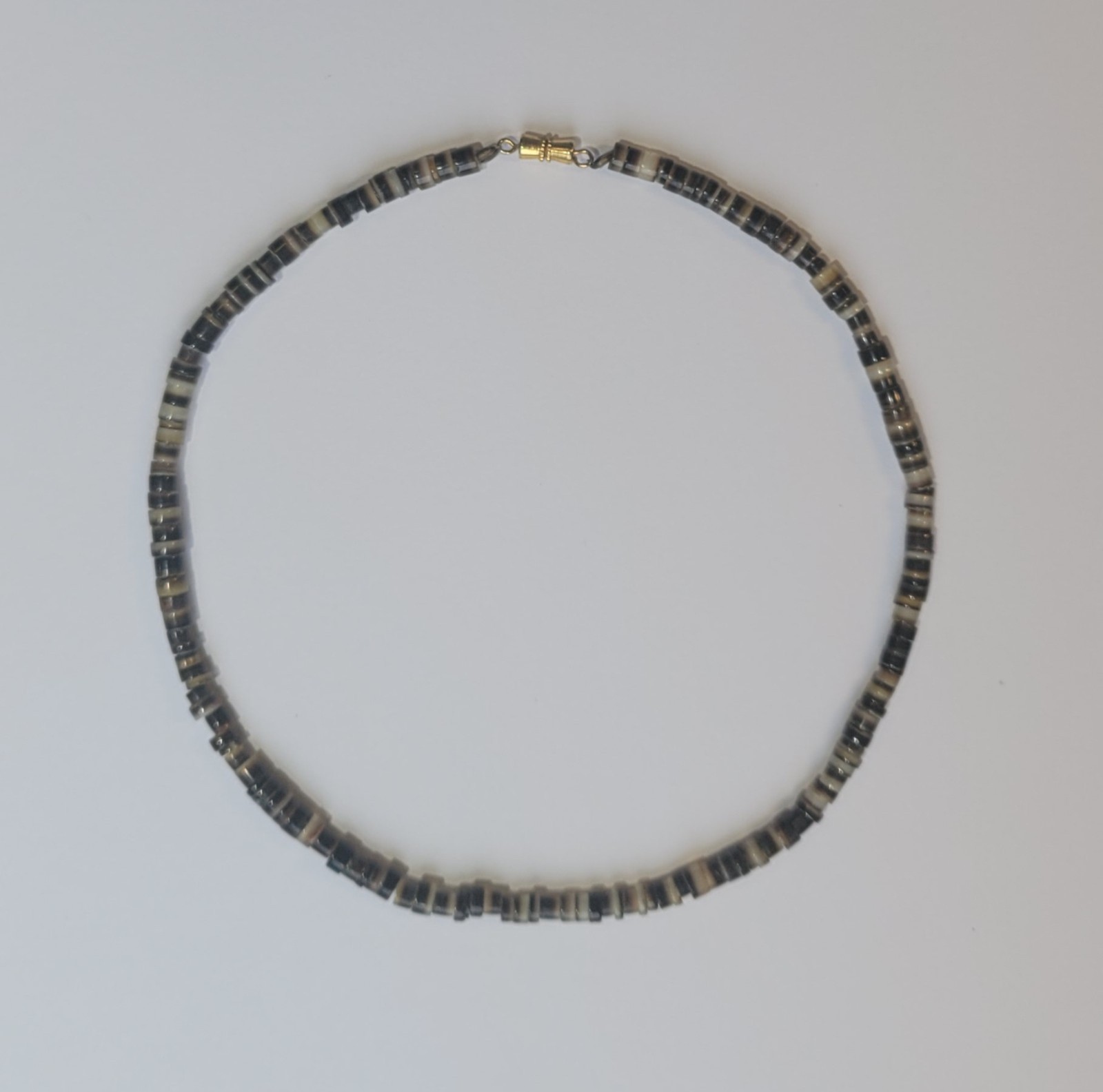 Southwestern Brown Shell Heishi Beads 14in Choker Necklace Barrel Clasp Vintage