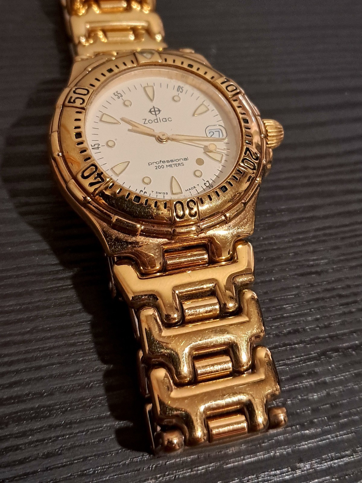 Zodiac Professional 200 meters 3133010 gold quartz diver 34mm