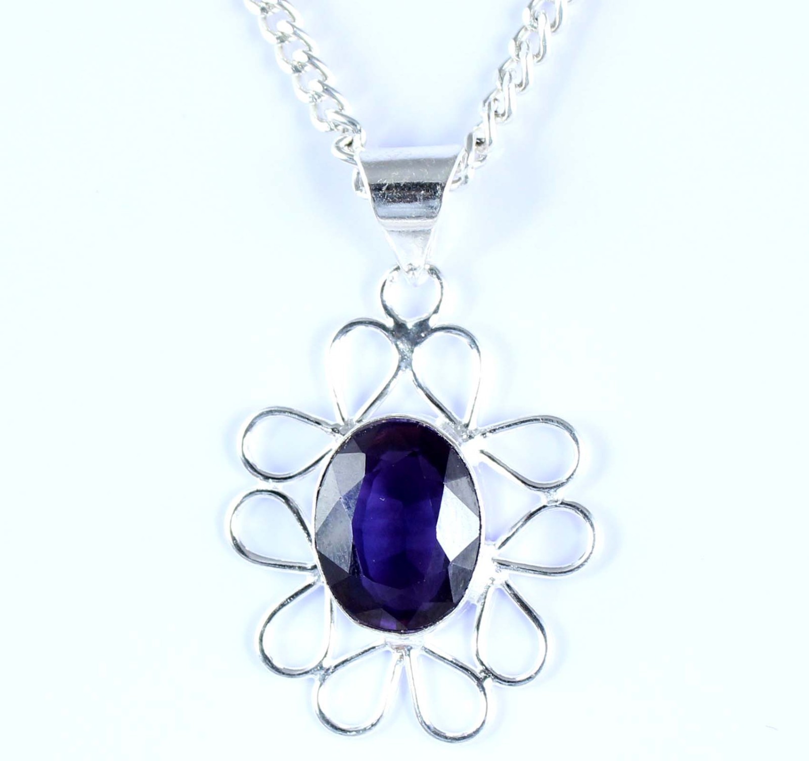 Natural 14.55 Ct Boysenberry Sapphire Oval Gemstone Certified Pendant Labor Day
