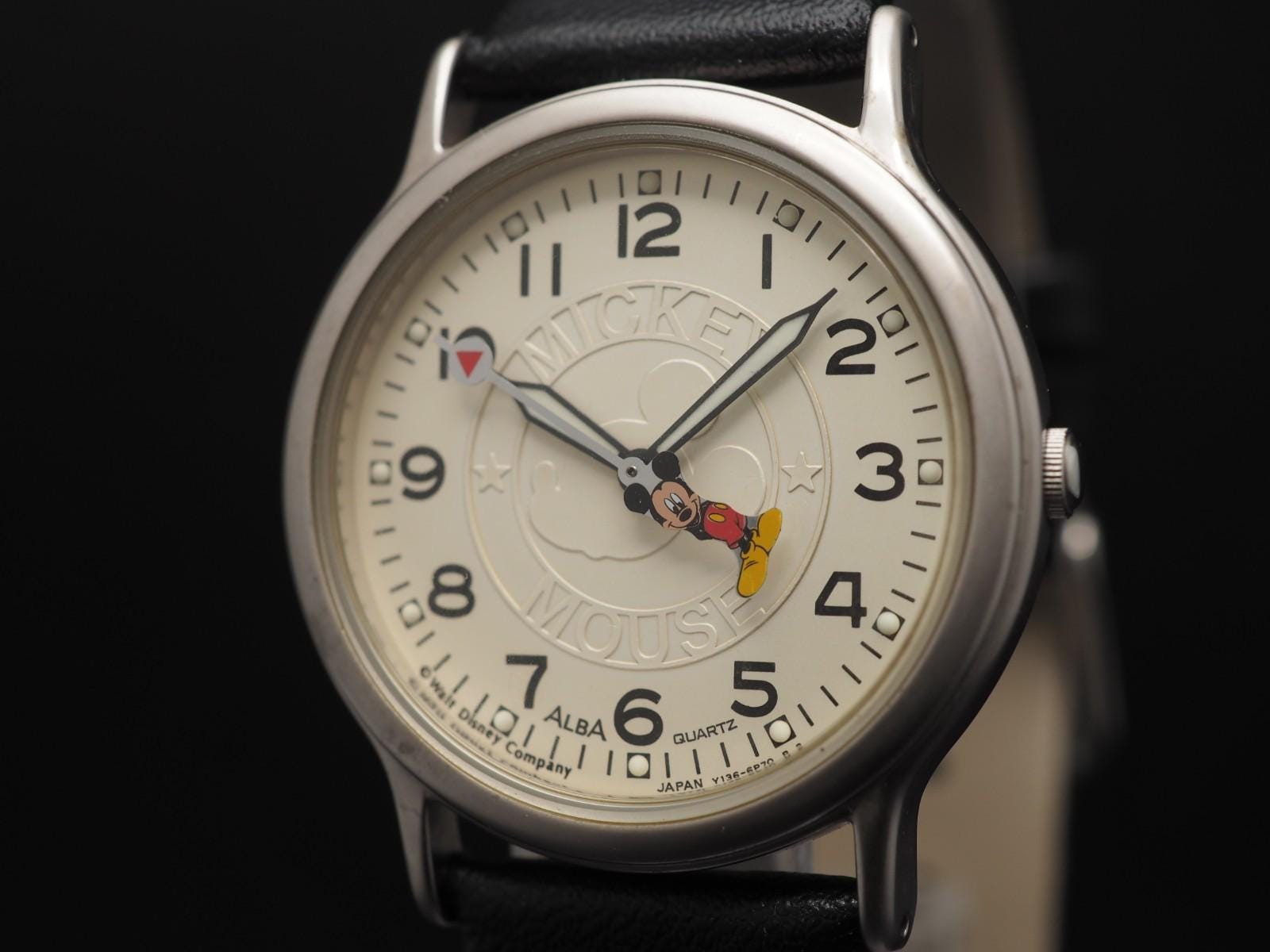 Vintage Seiko Alba Disney Mickey Mouse Y136-6E50 33mm Qz Mens Watch JAPAN