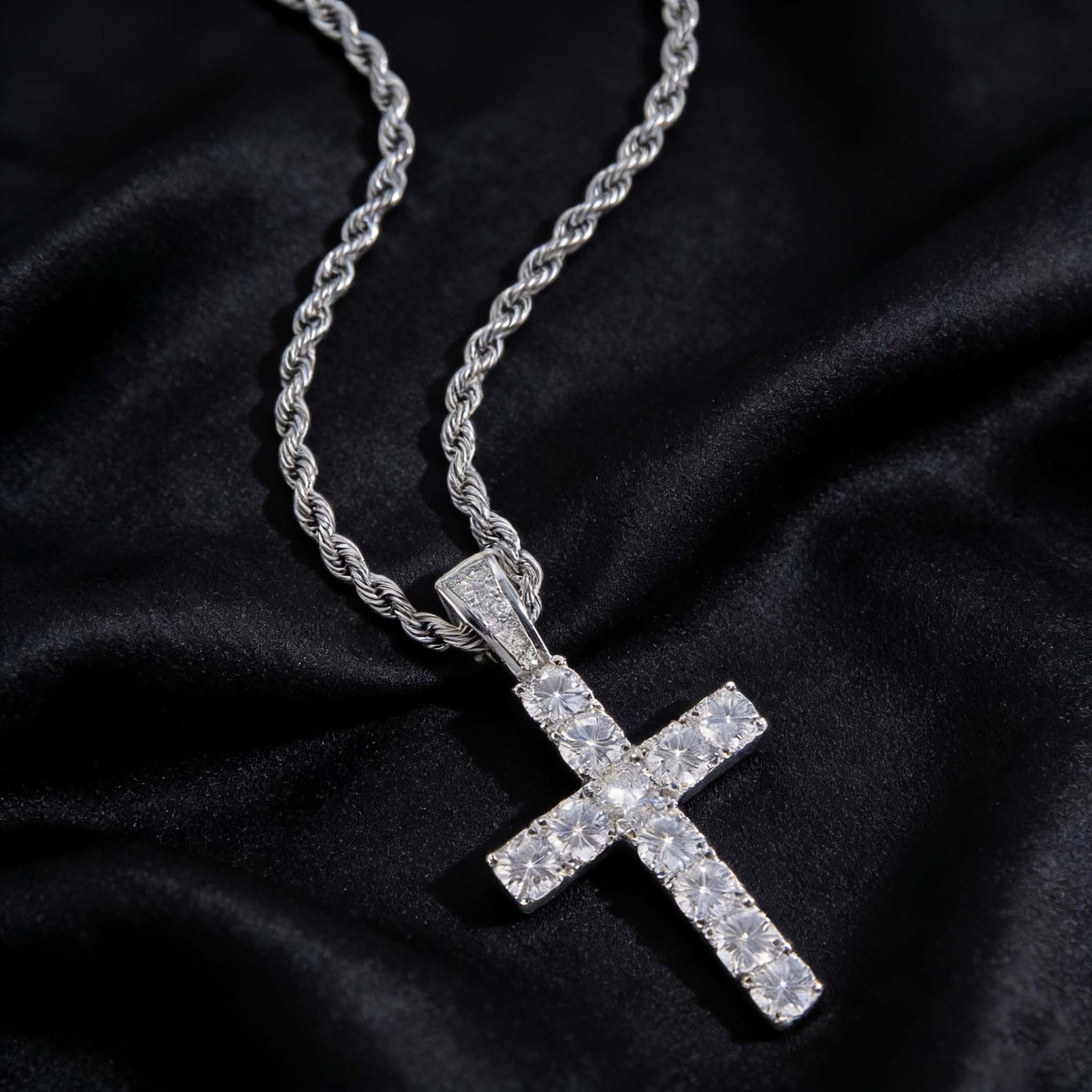 Sparkling Silver Cross Pendant Necklace – Twisted Rope Chain for Modern Edge