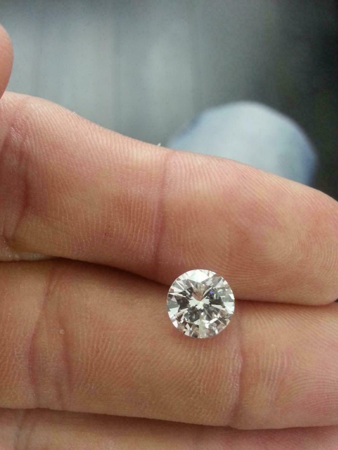 3 Ct. loose Round White Diamond for Jeweling Making Clarity -VVS1 Certified