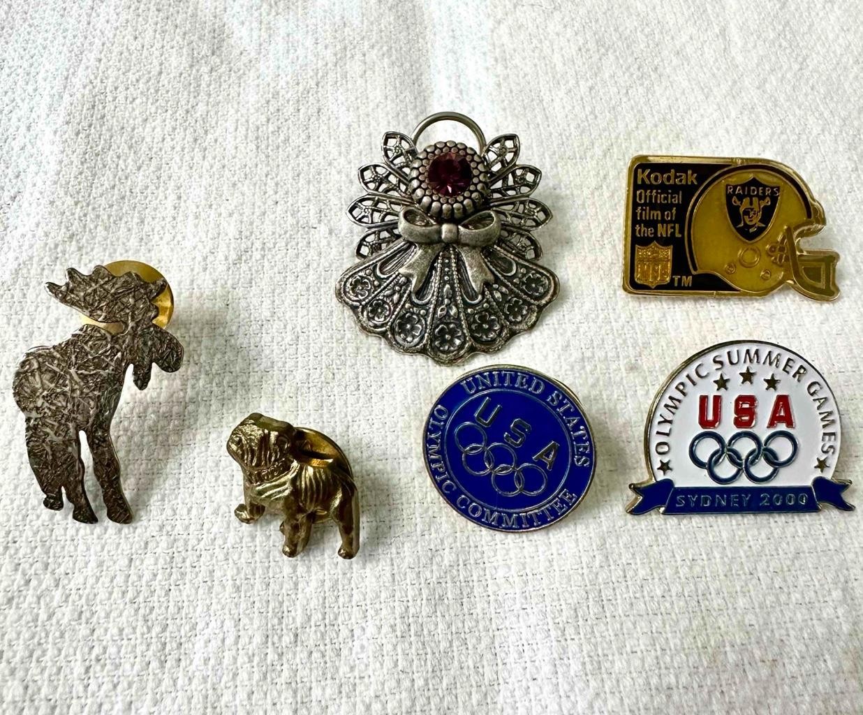 Vntg 31 Pieces Mixed Lot Wearable/Art Jewelry Brooches Earrings Etc Collection C