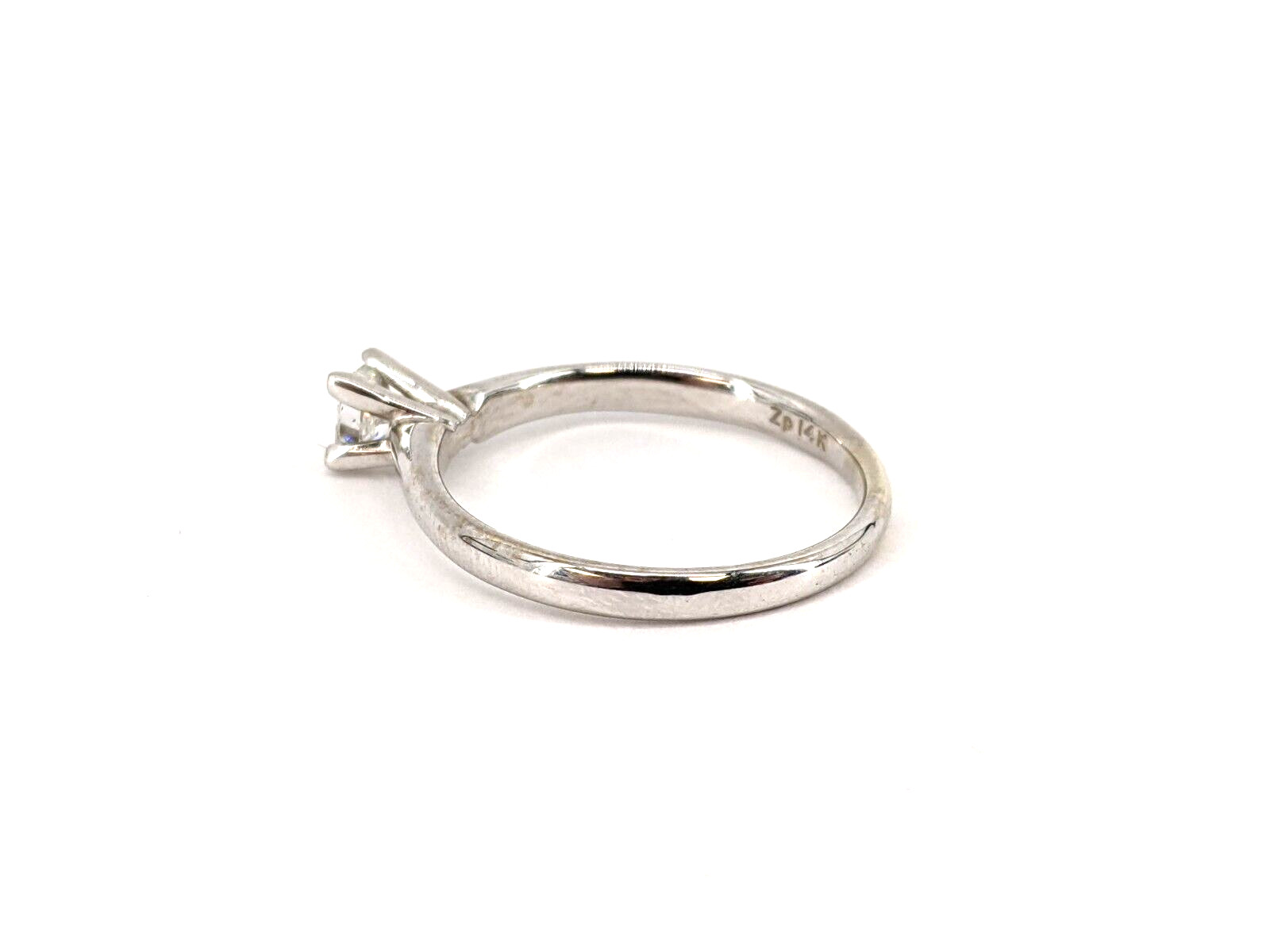 14KT White Gold 2.27g Single Diamond Ring Size 7, 0.27cttw