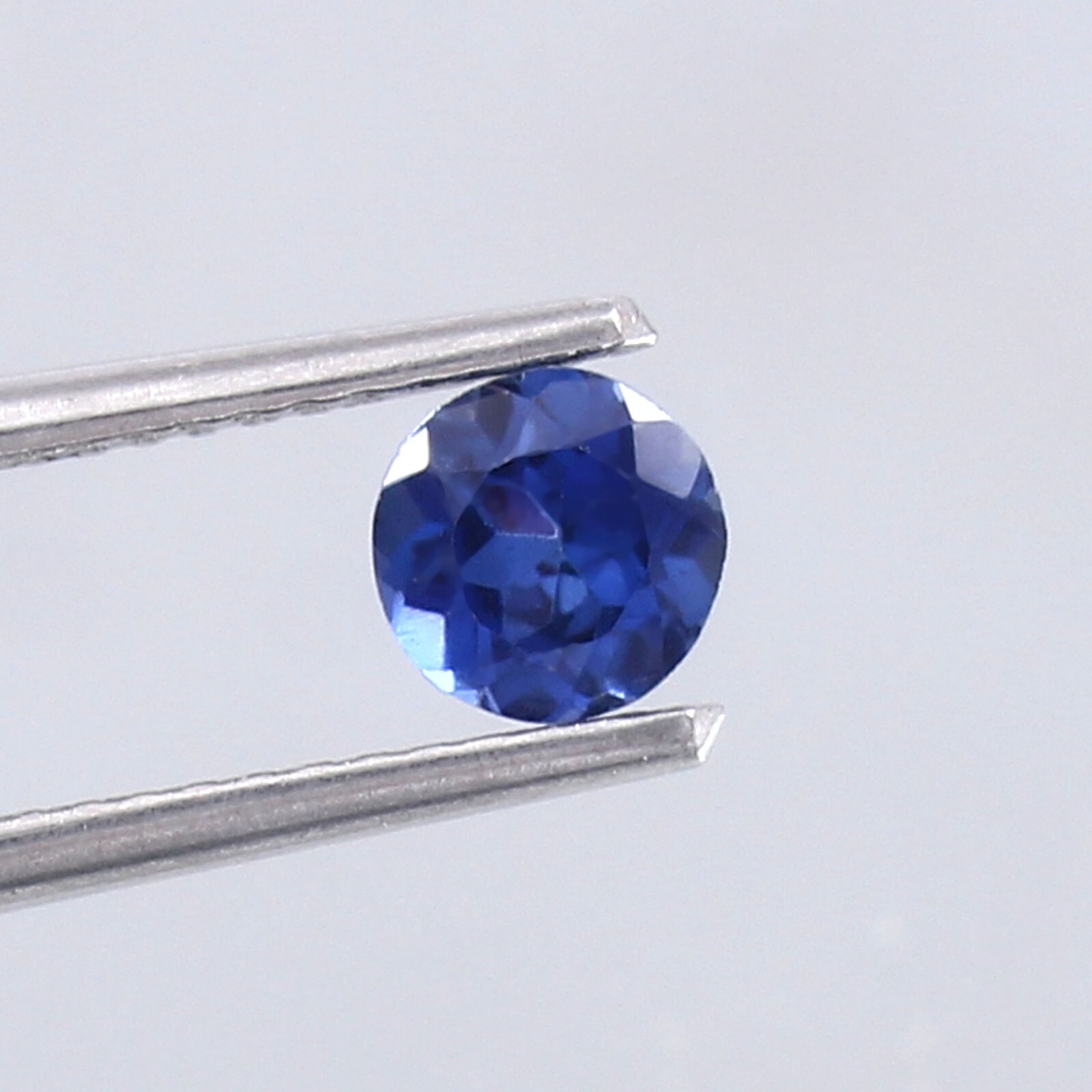 Natural Flawless Ceylon Blue Sapphire 5×5 MM Round Cut Loose Gemstone 0.50 Ct
