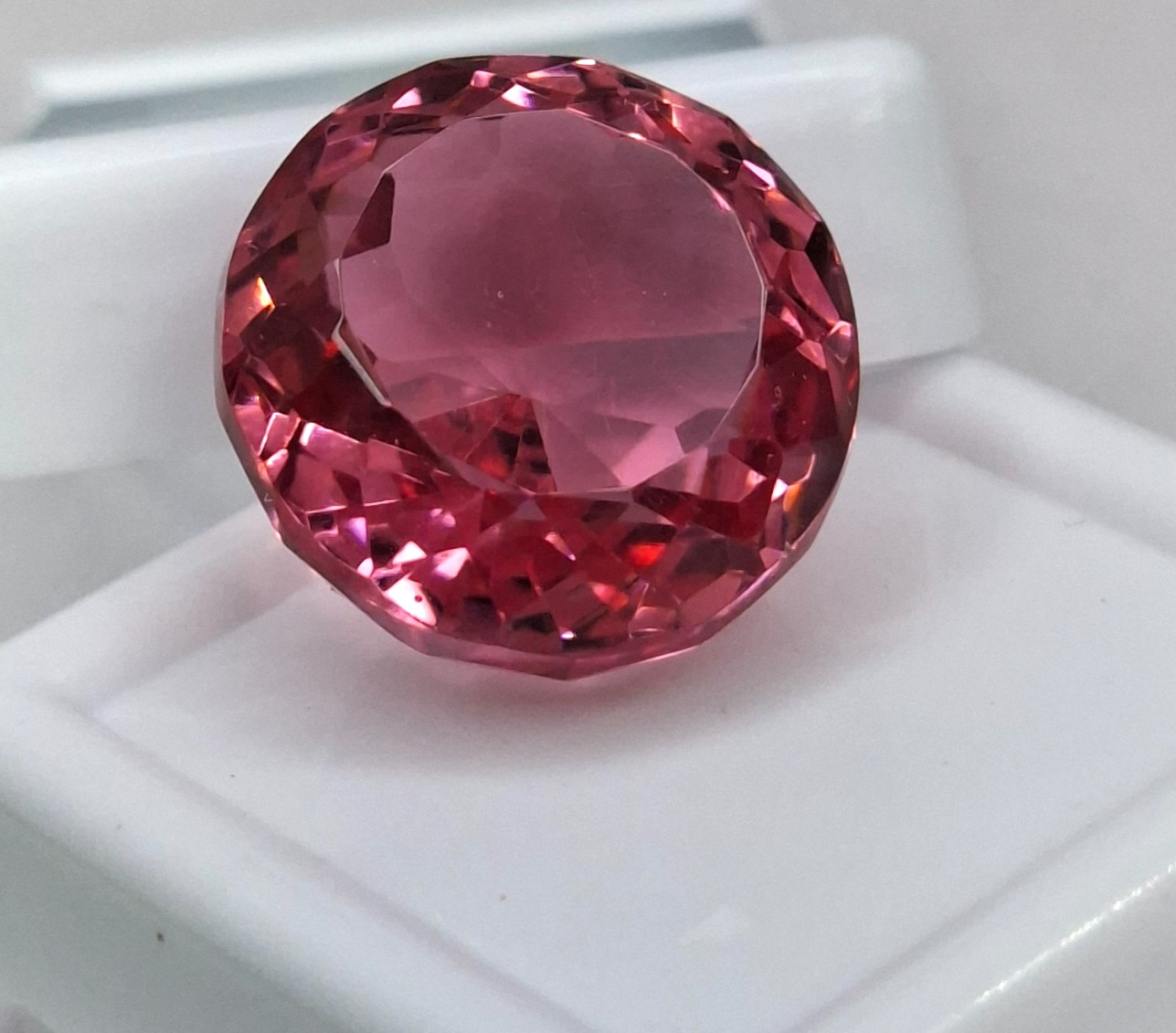 20-22 Ct Padparadscha Sapphire Natural Round Cut Certified Loose Gemstone GB110