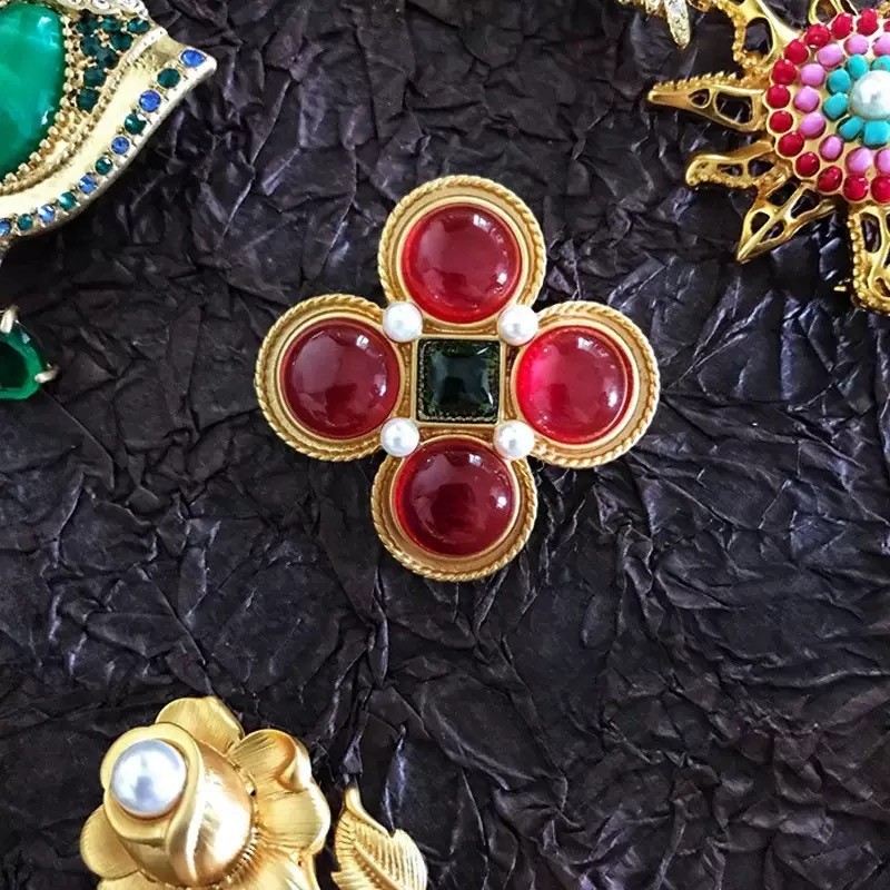 Wholesale 10 Vintage Palace Baroque Brooches Mixed Gold Plated Colorful Gem Pins