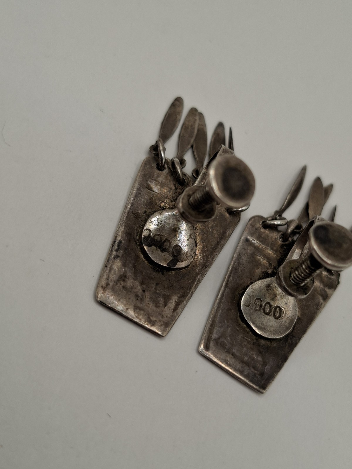Vintage Silver Peruvian Tumi Screw Back Earrings 900 Silver Dangle Fringe