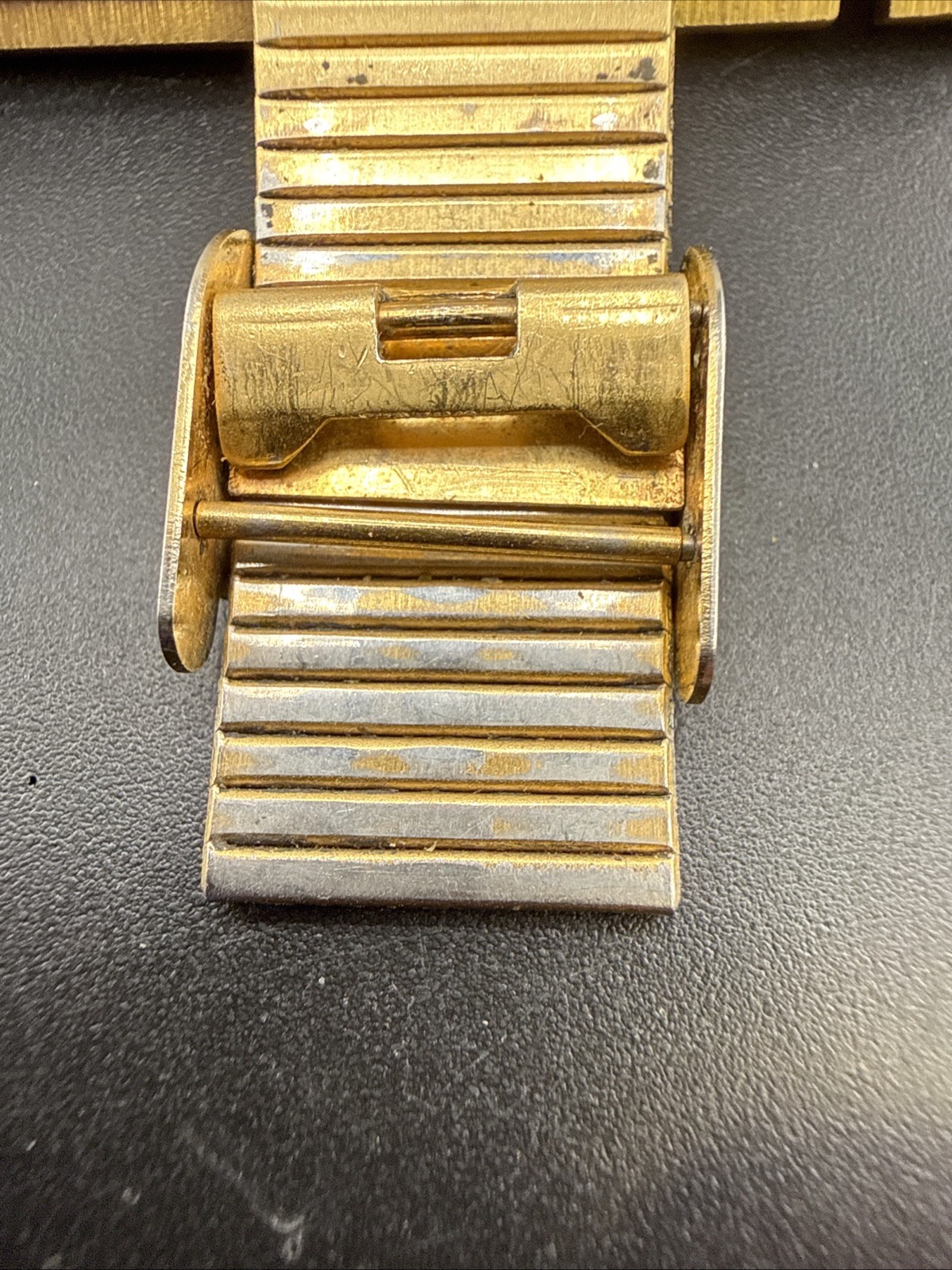 Rare Condition Benrus Diamond Retro Mens Watch New Battery BAD CLASP