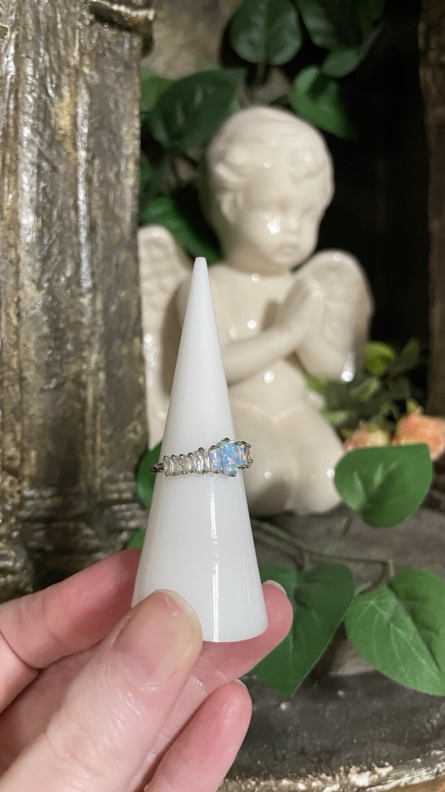 bomb party size 5 opal ring