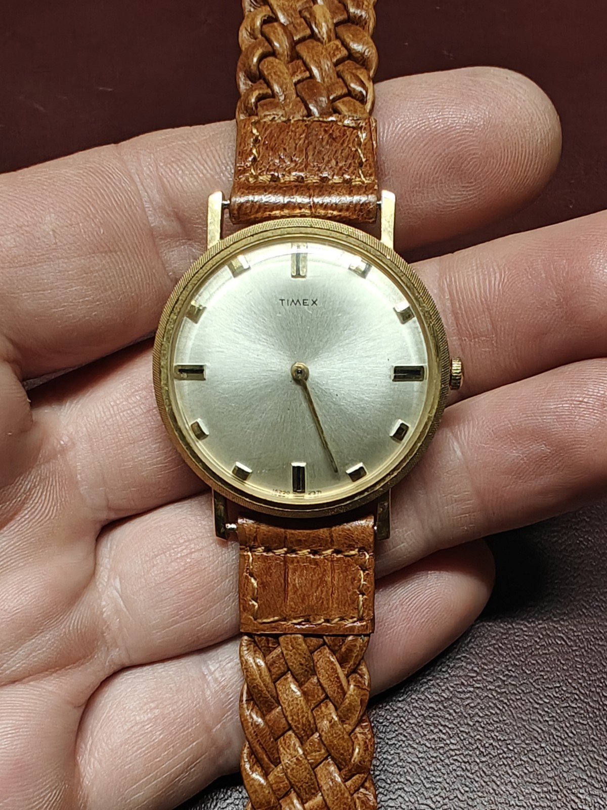 1968 Timex Wafer Thin manual wind 33 mm Gold Tone Vintage Runs Great