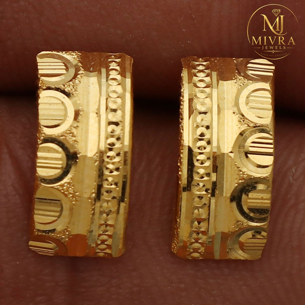22K Shining Gold Stud Earrings 1.3cm Lightweight Pure Gold Gift for Daughter