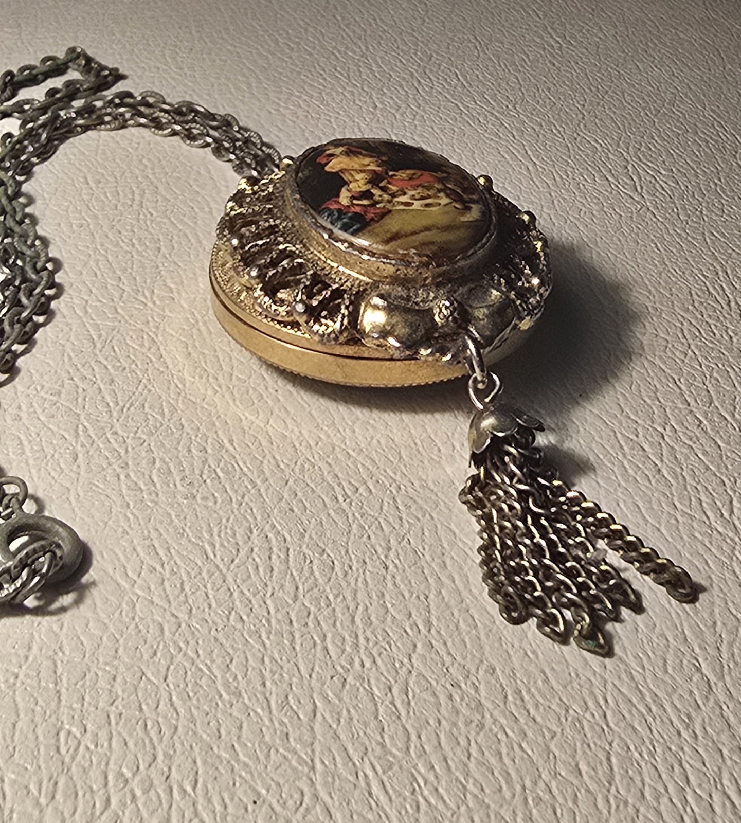 Vintage Wotania LTD Swiss Pendant Necklace Watch – Ornate Gold Tone – 1 Jewel
