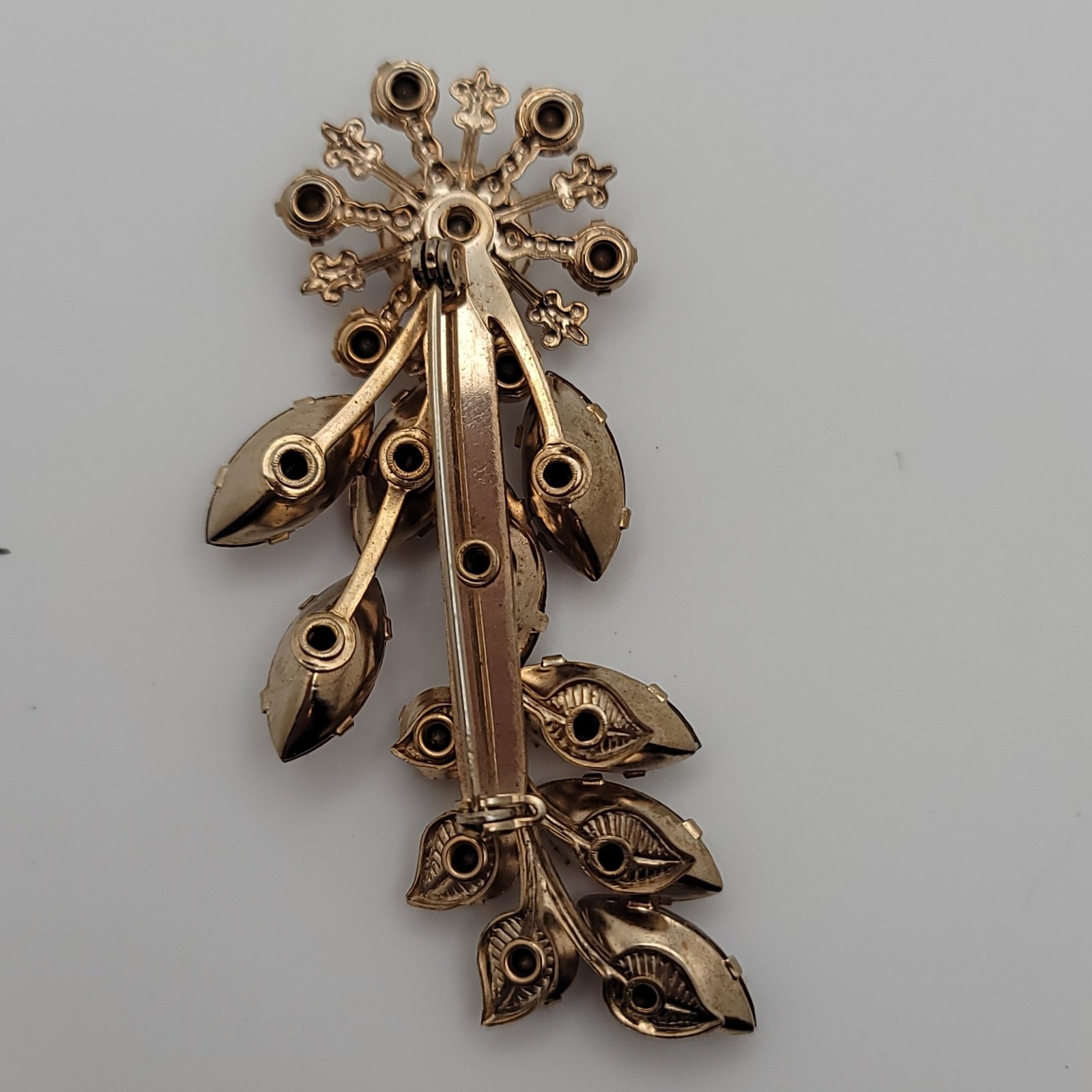 Vintage Lavender Rhinestone Floral Brooch Central Aurora Borealis Stone