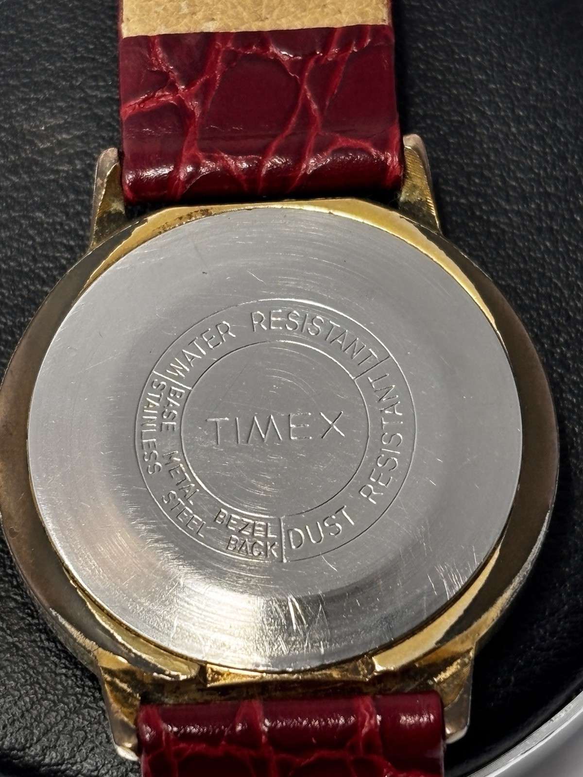 Timex Vintage 1970s Automatic Day/Date 35mm Gold Tone Red Leather Watch