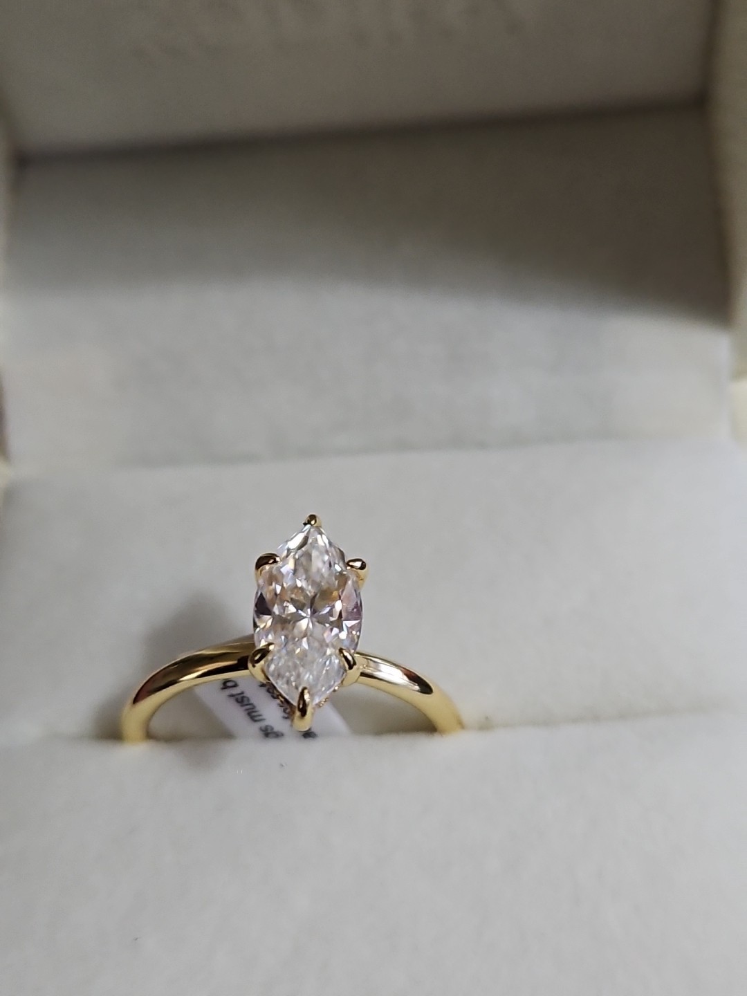Roddify 2 Carat Marquise Cut Moissanite Womens Engagement Ring. Size 8 NEW