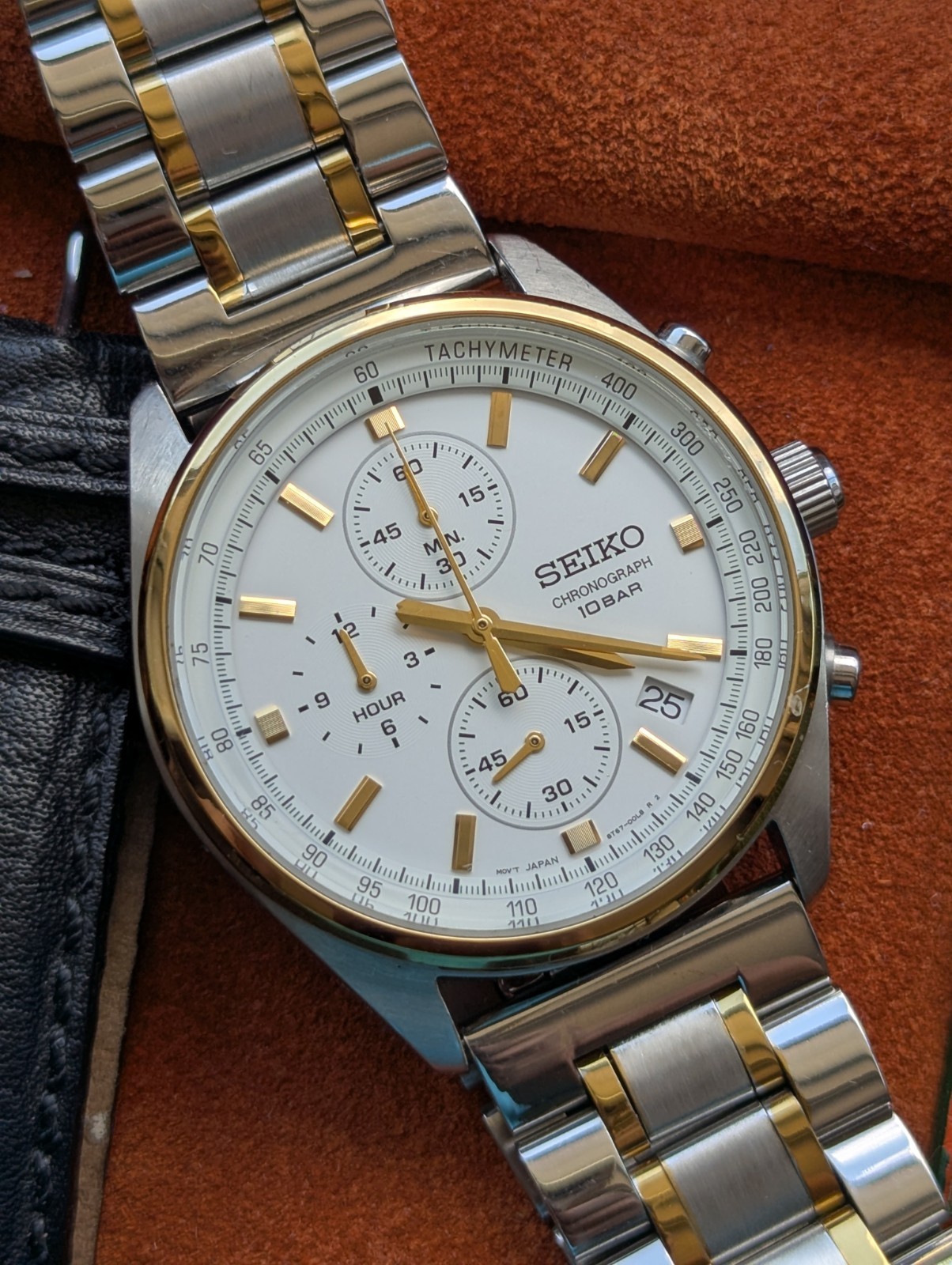 2020 Seiko 8T67-00L0 Mechaquartz Chronograph Watch in FWO & good condition