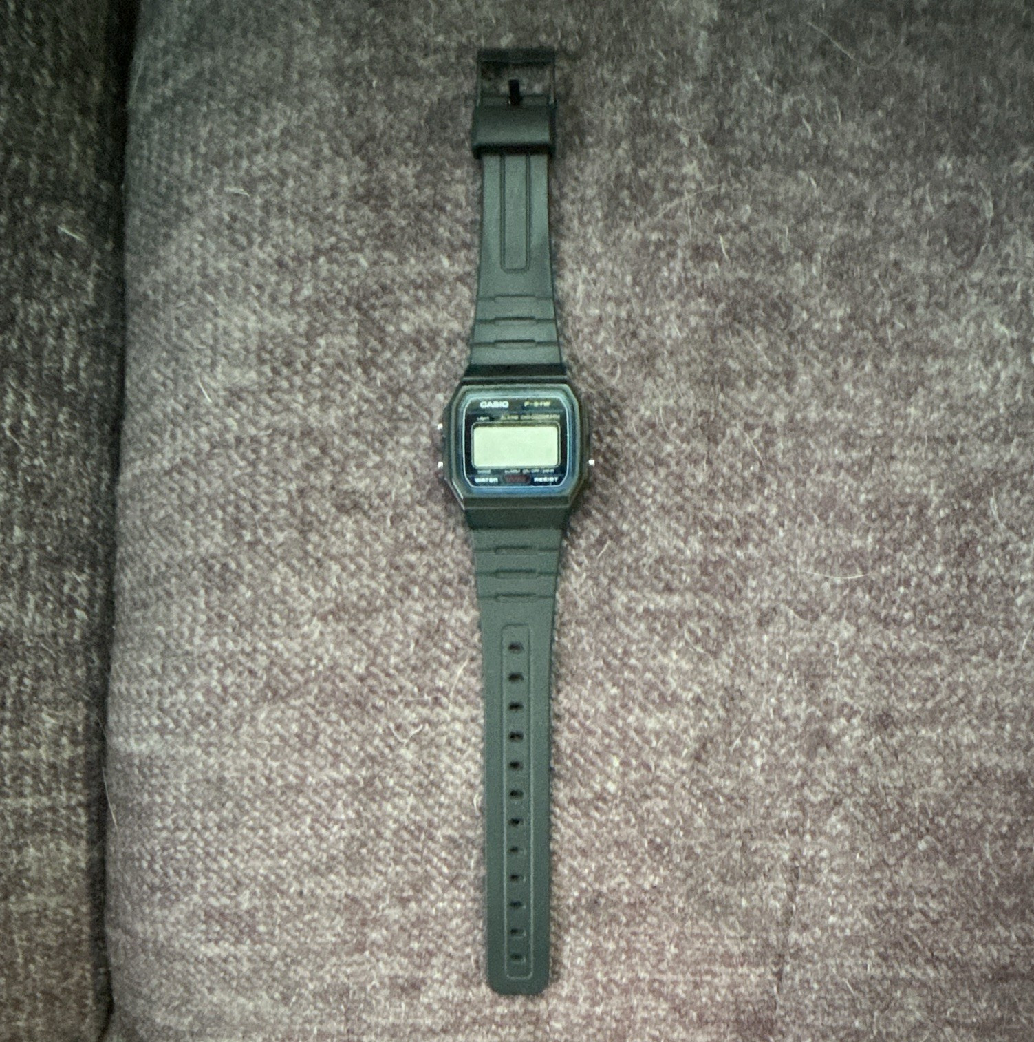 Casio F-91W Digital Quartz Watch Alarm Chronograph Water Resist Black Resin