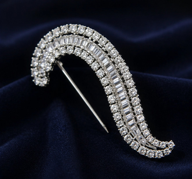 Elegant 3Ct Simulated Diamond Curved Wave Brooch Pin – 14K White Gold Plated