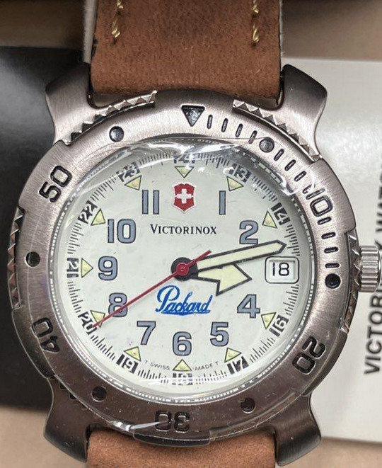 *NIB* Lot (2) Victorinox Swiss Army Watches Model 35072 Packard Heritage Dial