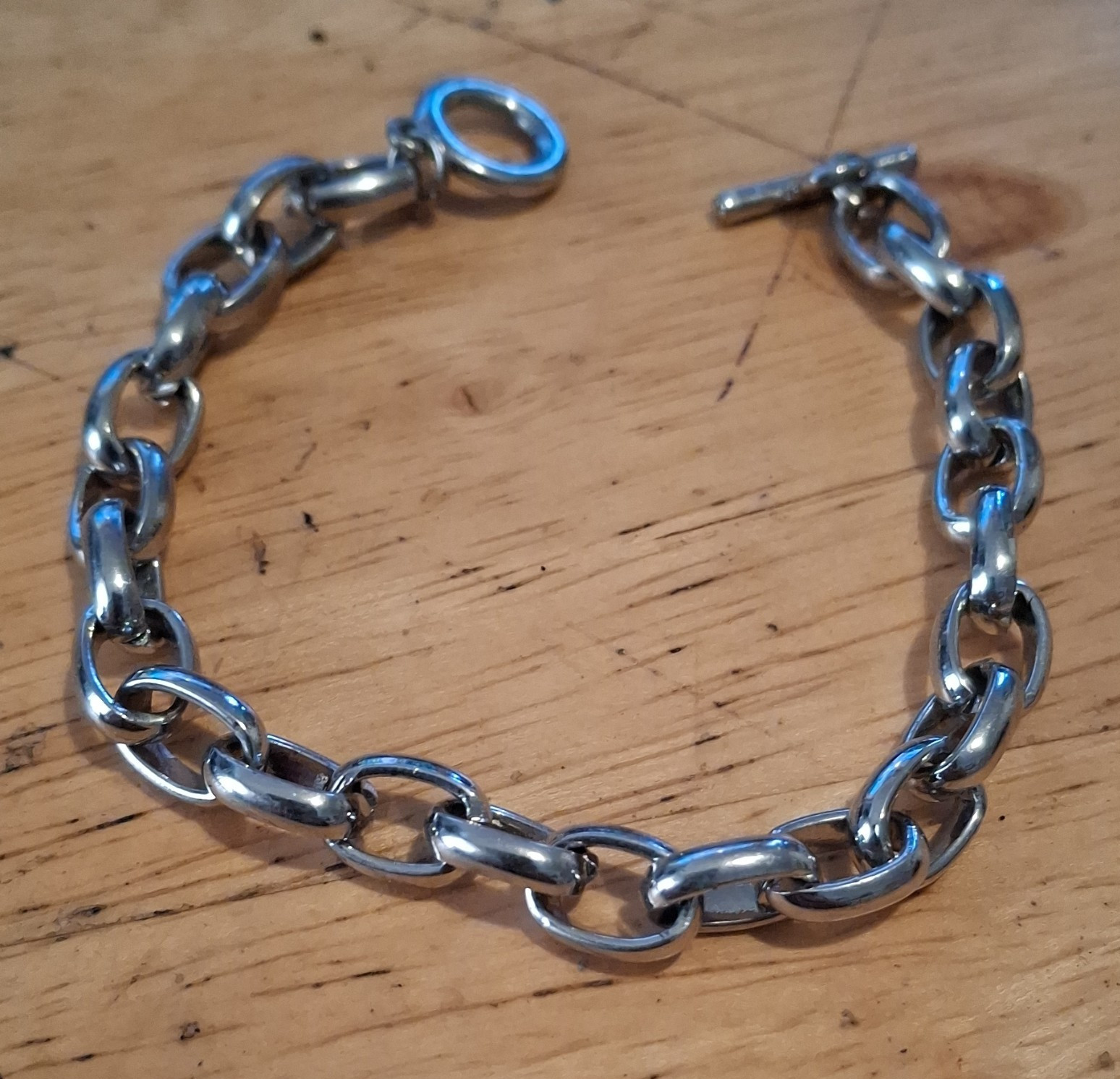 Silver Tone Oval Link Chain Bracelet Toggle Closure Metal No Stone