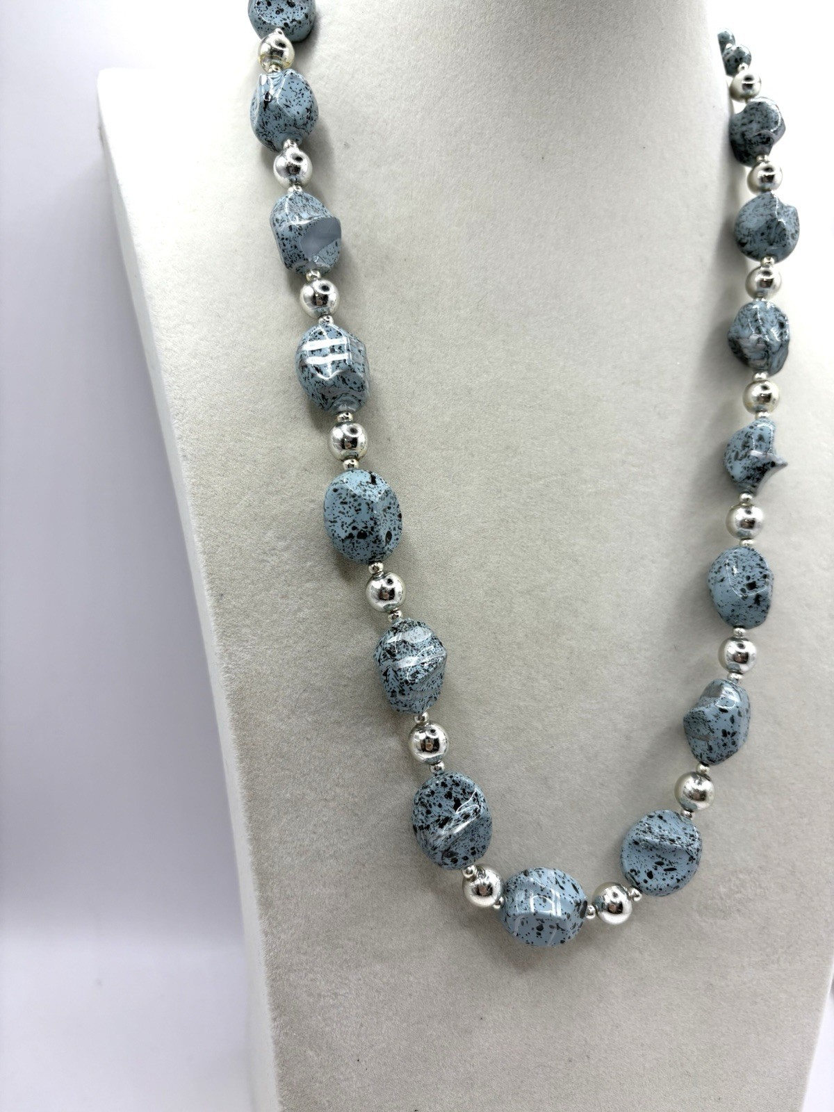 Slate Blue Speckled Pinch Beads & Silver Tone Beaded VTG Necklace