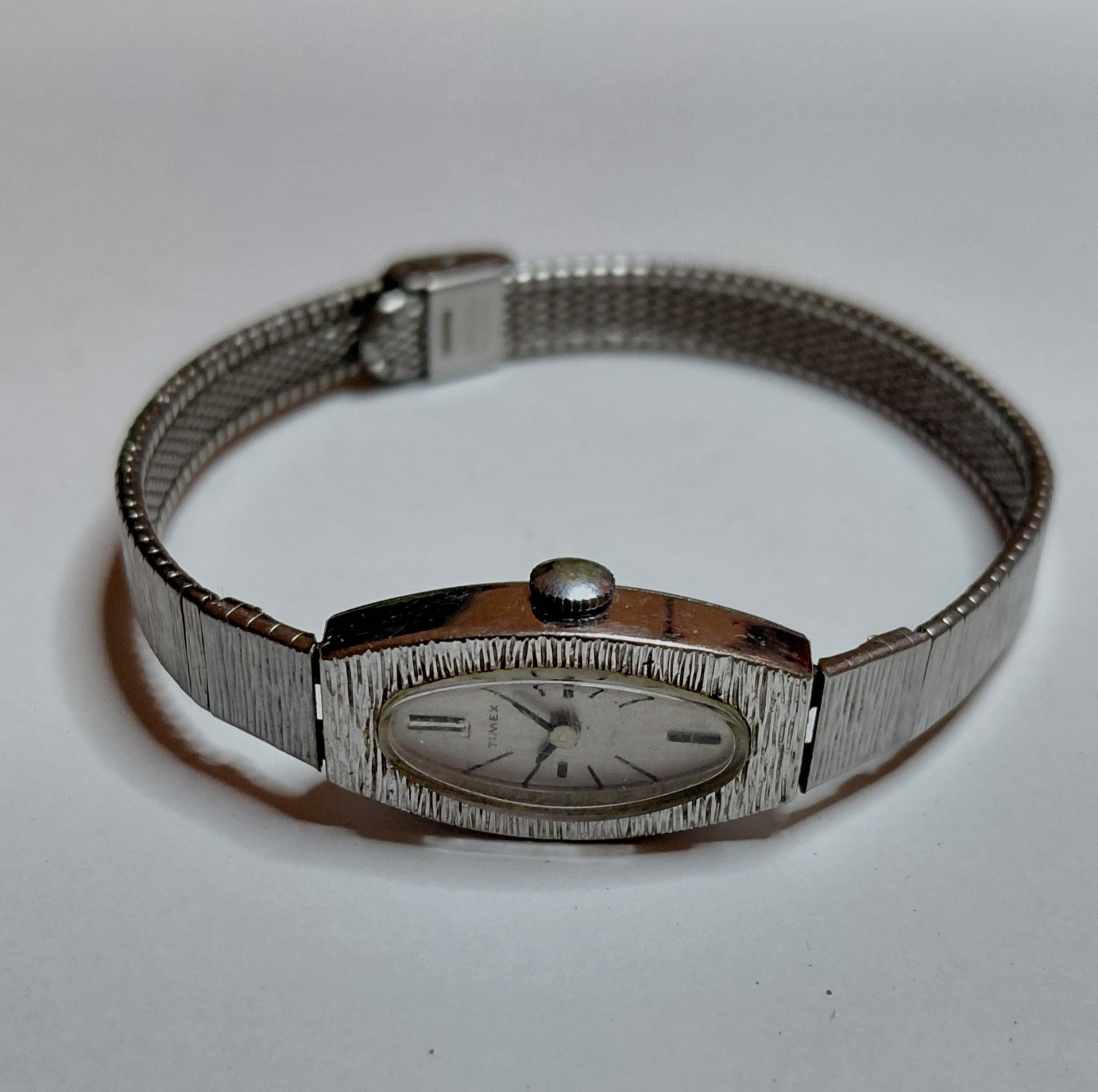 Vintage Timex Women’s Manual Wind Dress Watch 1960s Oval Silver Dial Bracelet