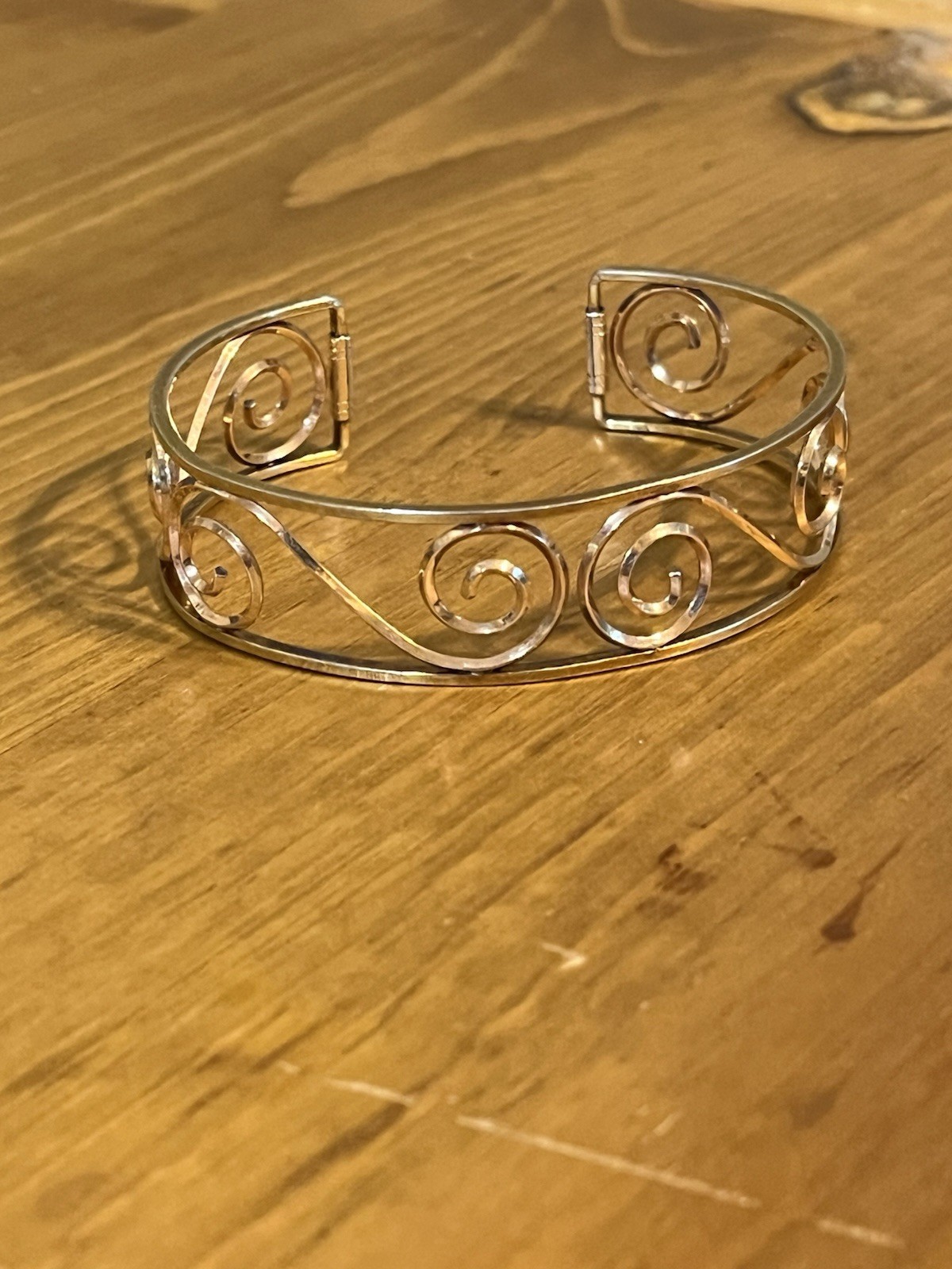 Krementz scroll work cuff spiral design on gold tone open back 6” 1950-60s