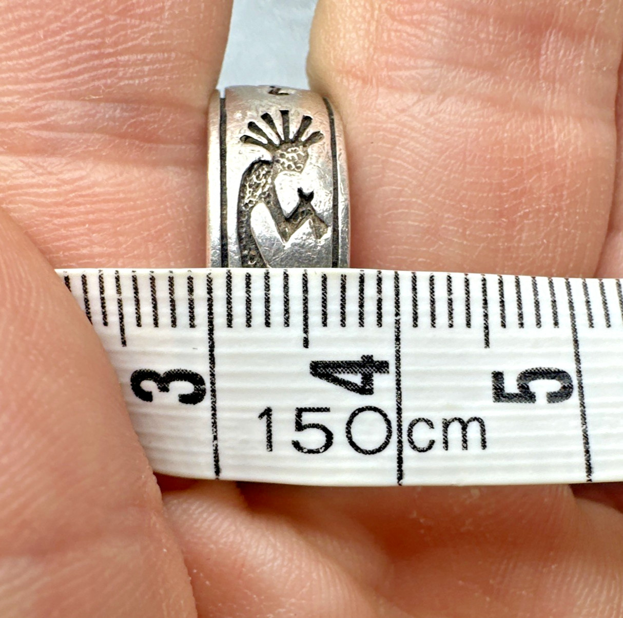 Peter Stone Sterling Silver 7.5mm Carved Kokopelli Rimmed Band Ring 925 Sz: 12.5