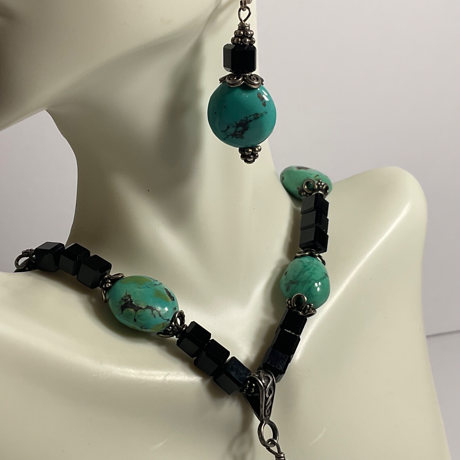 Vtg Genuine Turquoise Black Glass Beaded & Drop Pendant Necklace Earring Set 925