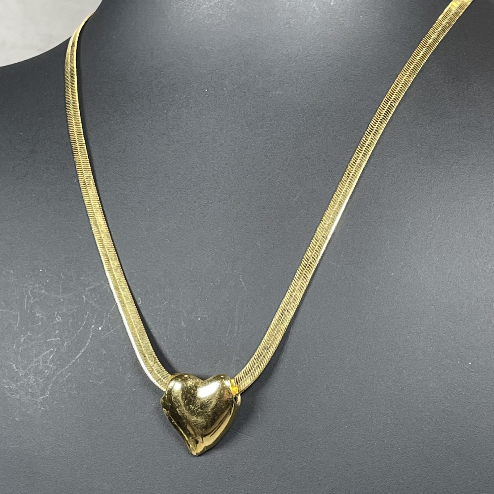 Vtg 1980s Signed Korea Liquid Gold Herringbone Flat Chain Puffed Heart Pendant