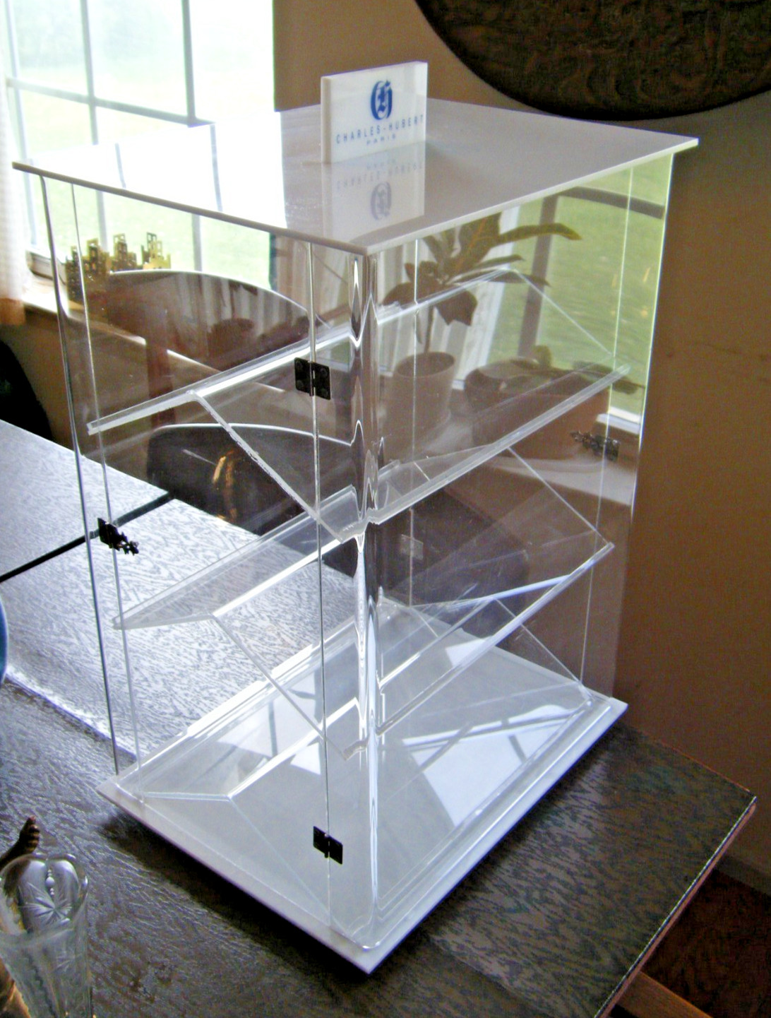 Vintage Charles Hubert Paris Rotating Countertop Lucite Watch Jewelry Display