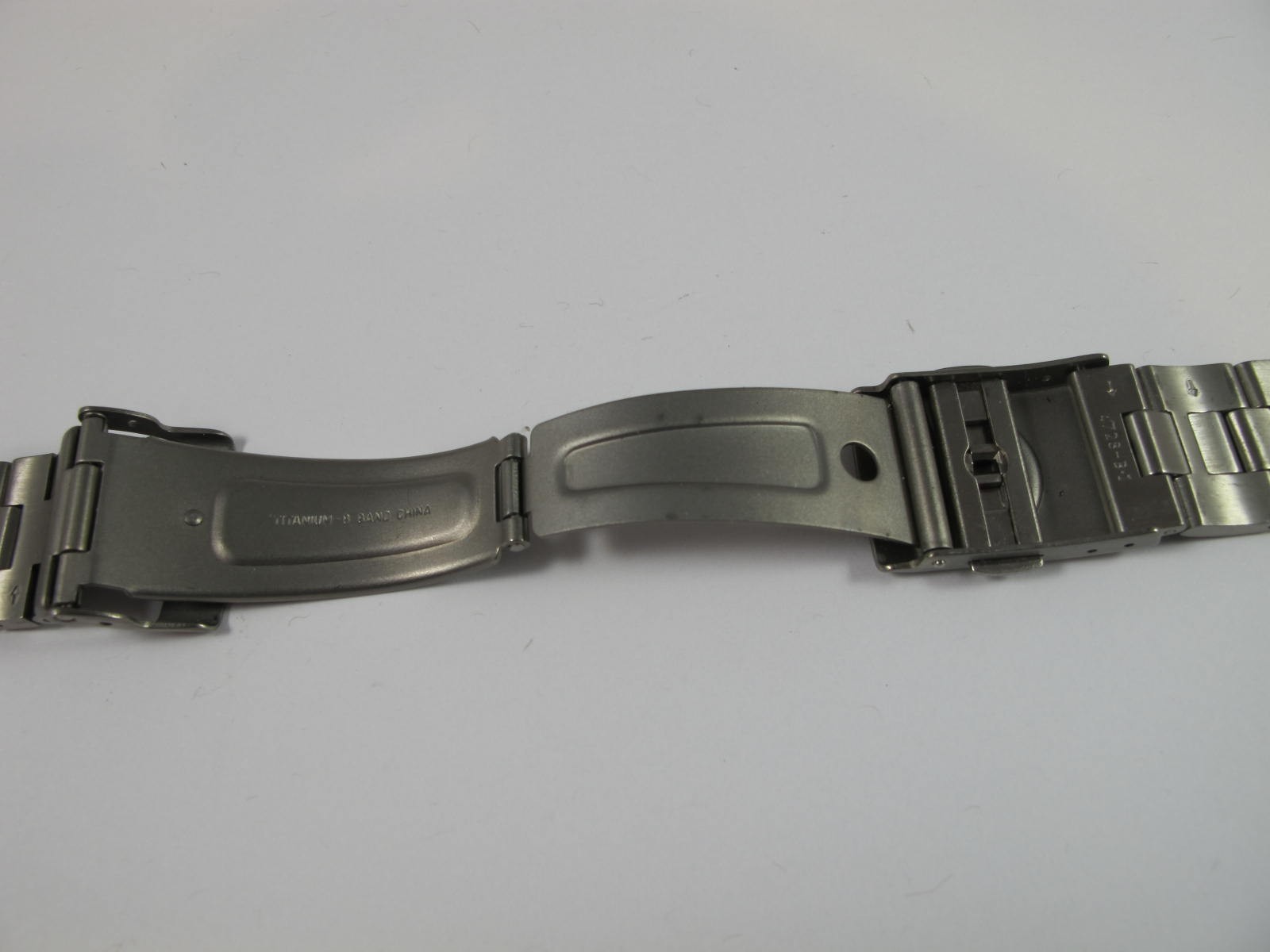 seiko band 4728-b.i mens titanium clasp and band 8F32-0010 SLL013 SLL015