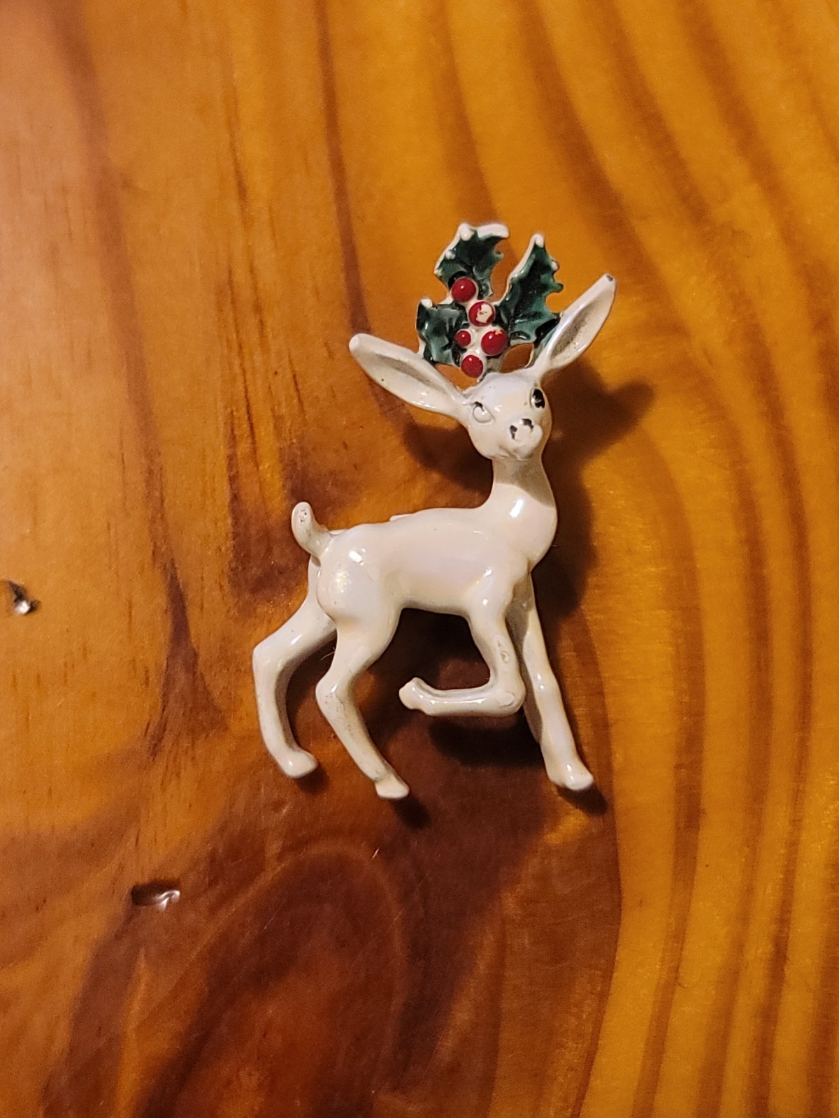 Gerry’s Enamel White Reindeer Brooch Pin Iridescent Christmas Signed Vintage