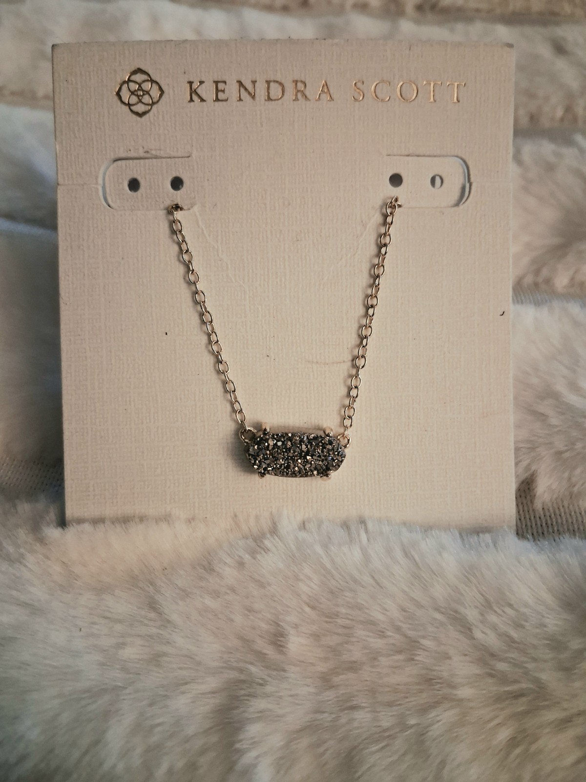 Authentic Kendra Scott Elisa Pendant Necklace – Silver / Platinum Drusy