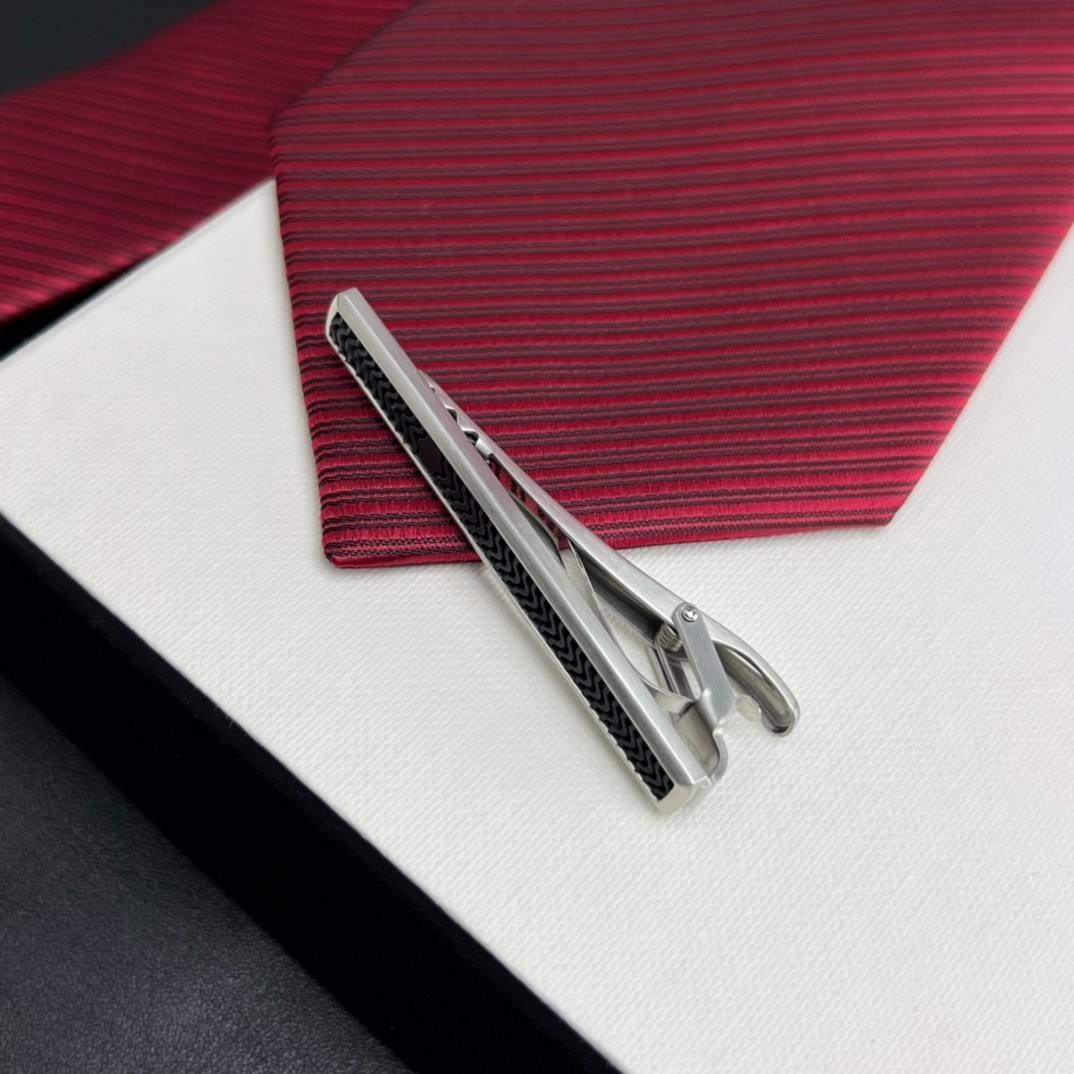 Montblanc Essential Sartorial Stainless Steel Tie Clip Silver Black w/ Box