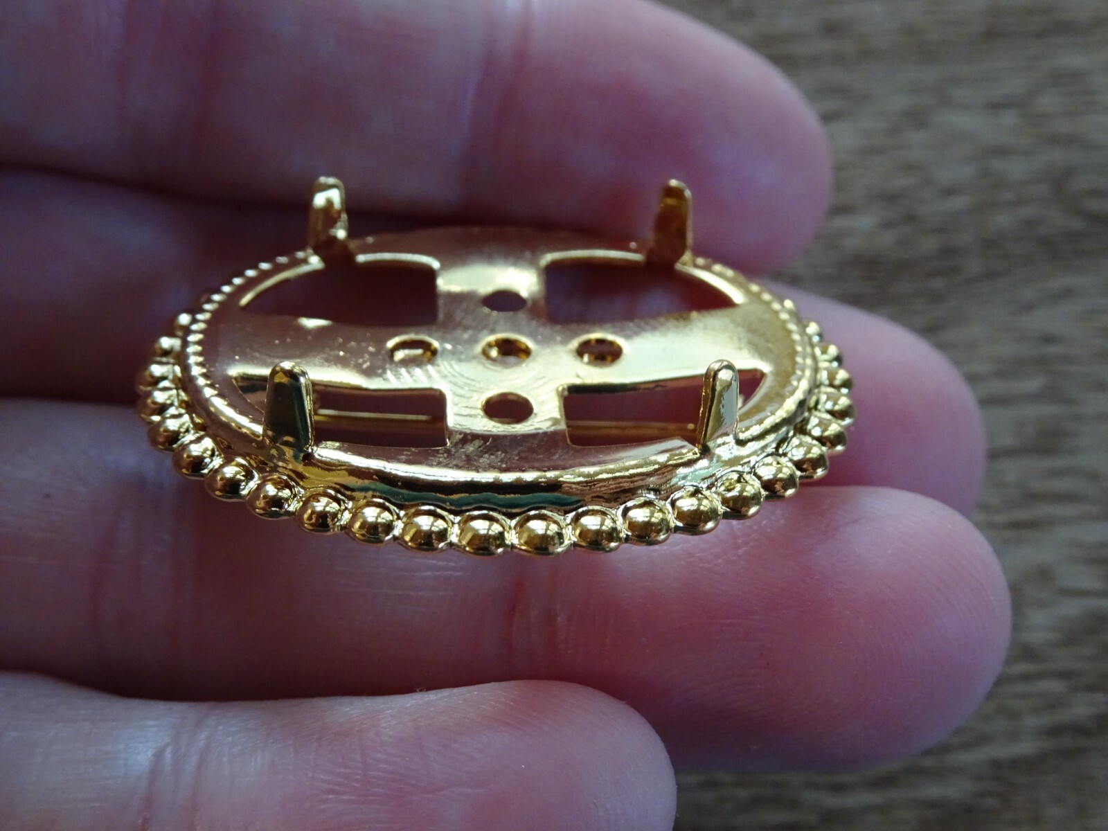 Beaded Horizontal Hamilton Bright Gold Plated Brooch 22x30mm (pkg 12) 0495