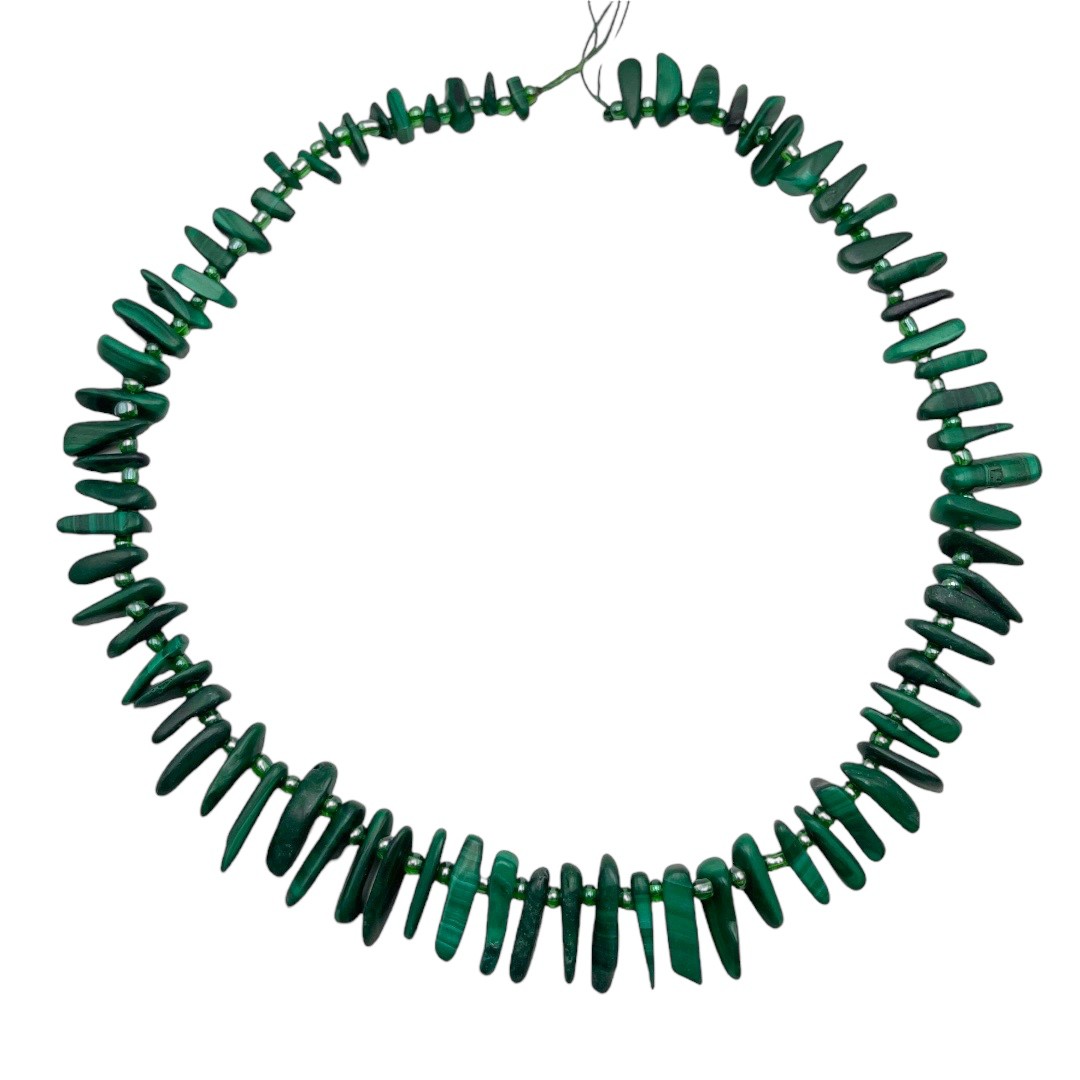 Natural Malachite Pebble Slice Stick Points Size 10-22mm 15.5” Strand