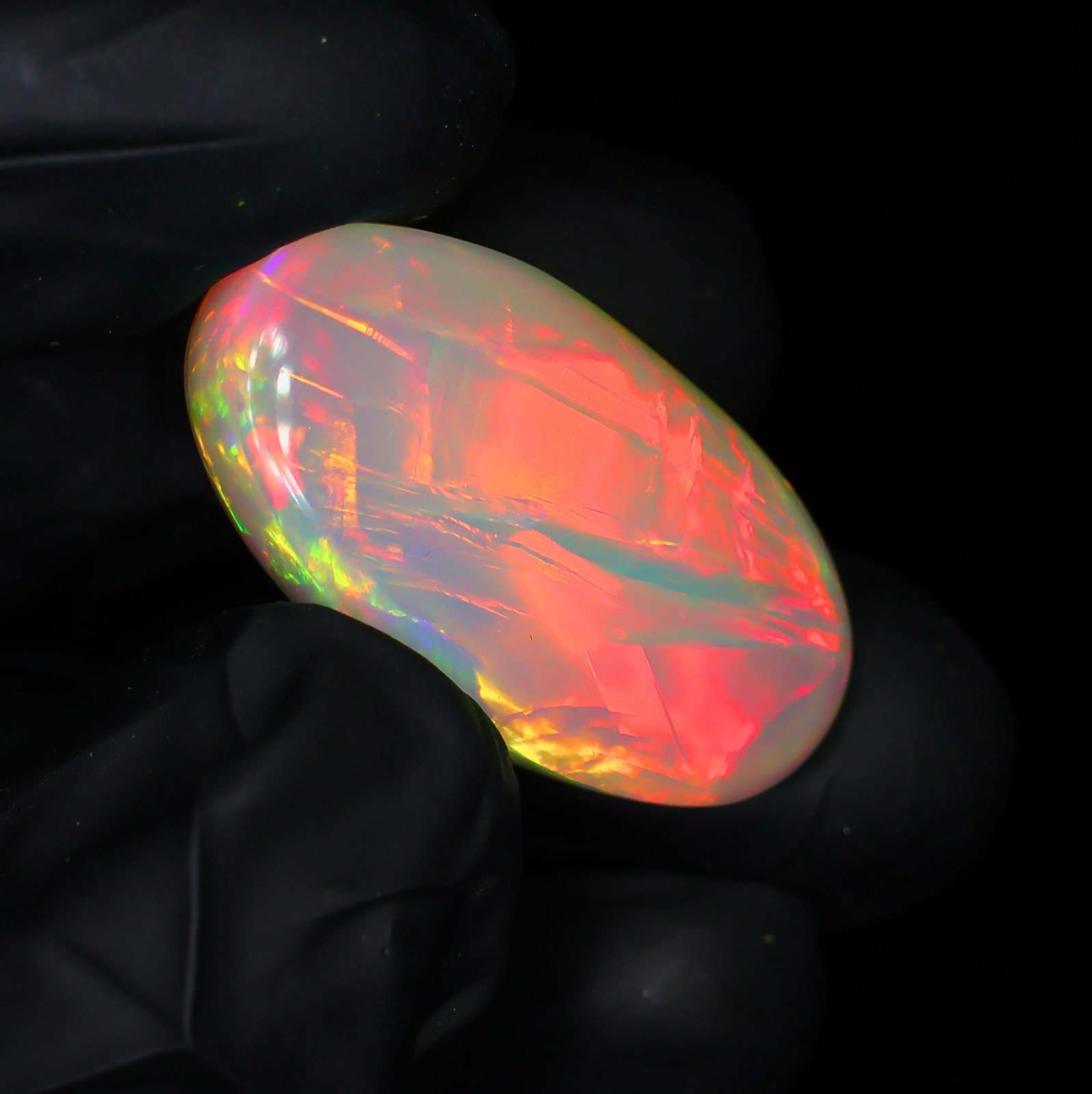 Natural Opal Cabochon 21.65 Ct Natural Welo Opal Gemstone 27×14.50×11.50mm