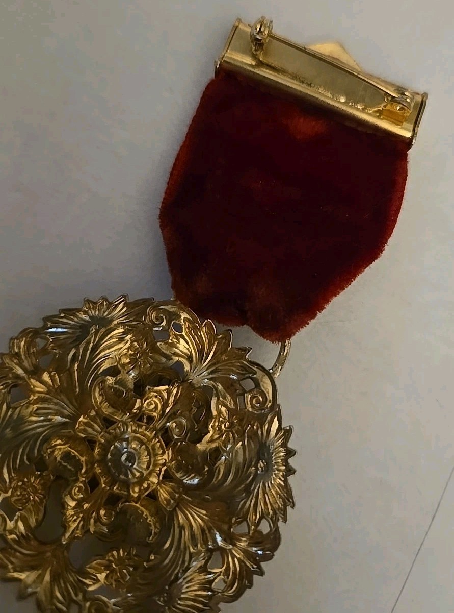 Vintage Coat Of Arms Brooch Heraldic Lion Gold Enamel Lion Pin Ribbon