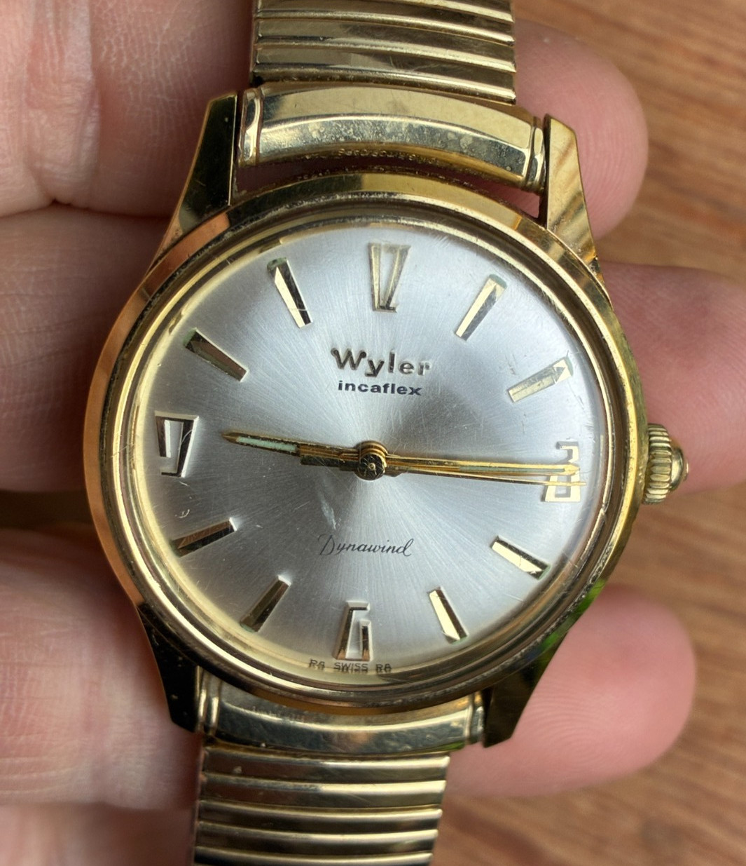 Vintage Wyler Incaflex Mens Wristwatch Dynawind Swiss 32mm Runs