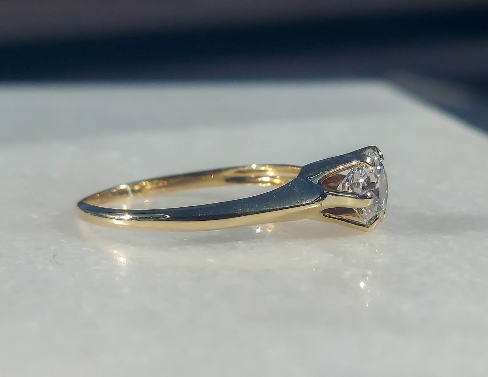 Engagement ring Size 8.25 10k gold ring, 1.0 carat certified. Solitaire ring