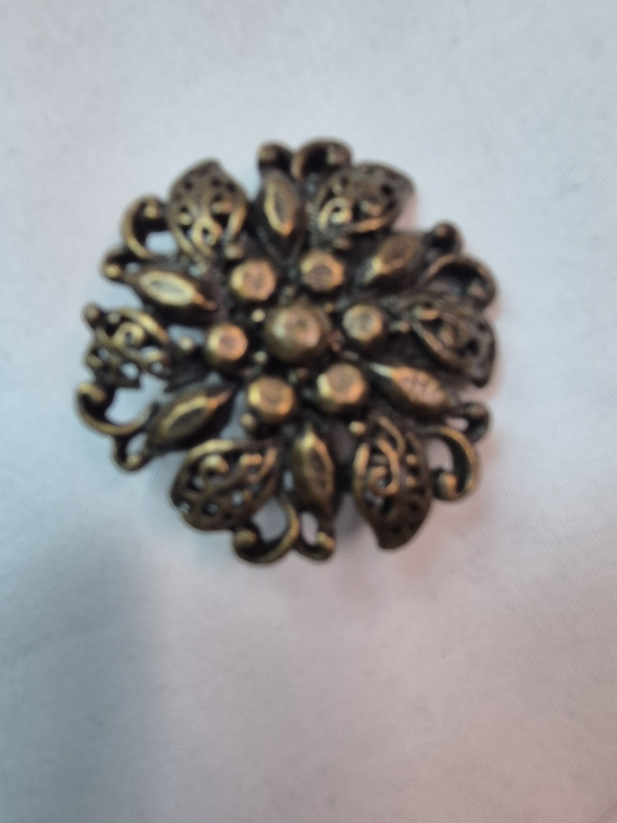 Vintage Brooches Lot Of Four