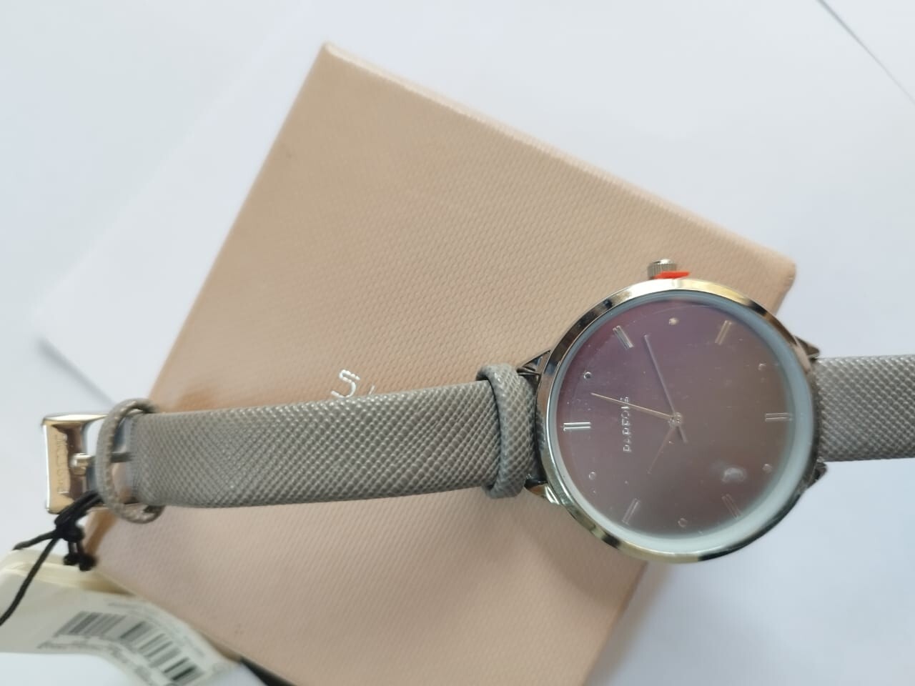 Ladies Faux Leather Bracelet Parfois. Wristwatch, Contrasting Face. Chinese Made