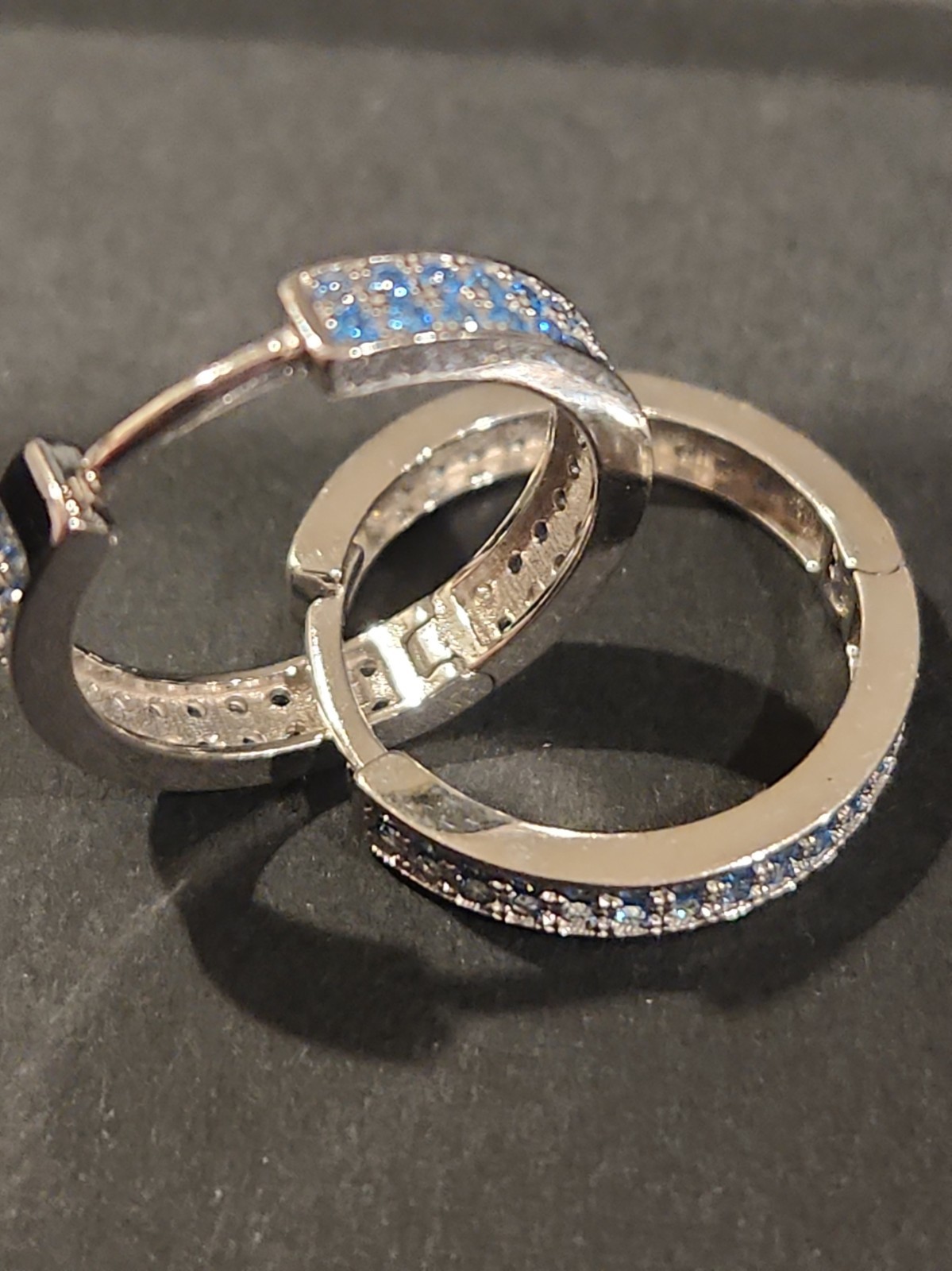 925 STERLING SILVER HOOPS WITH BLUE GEMS